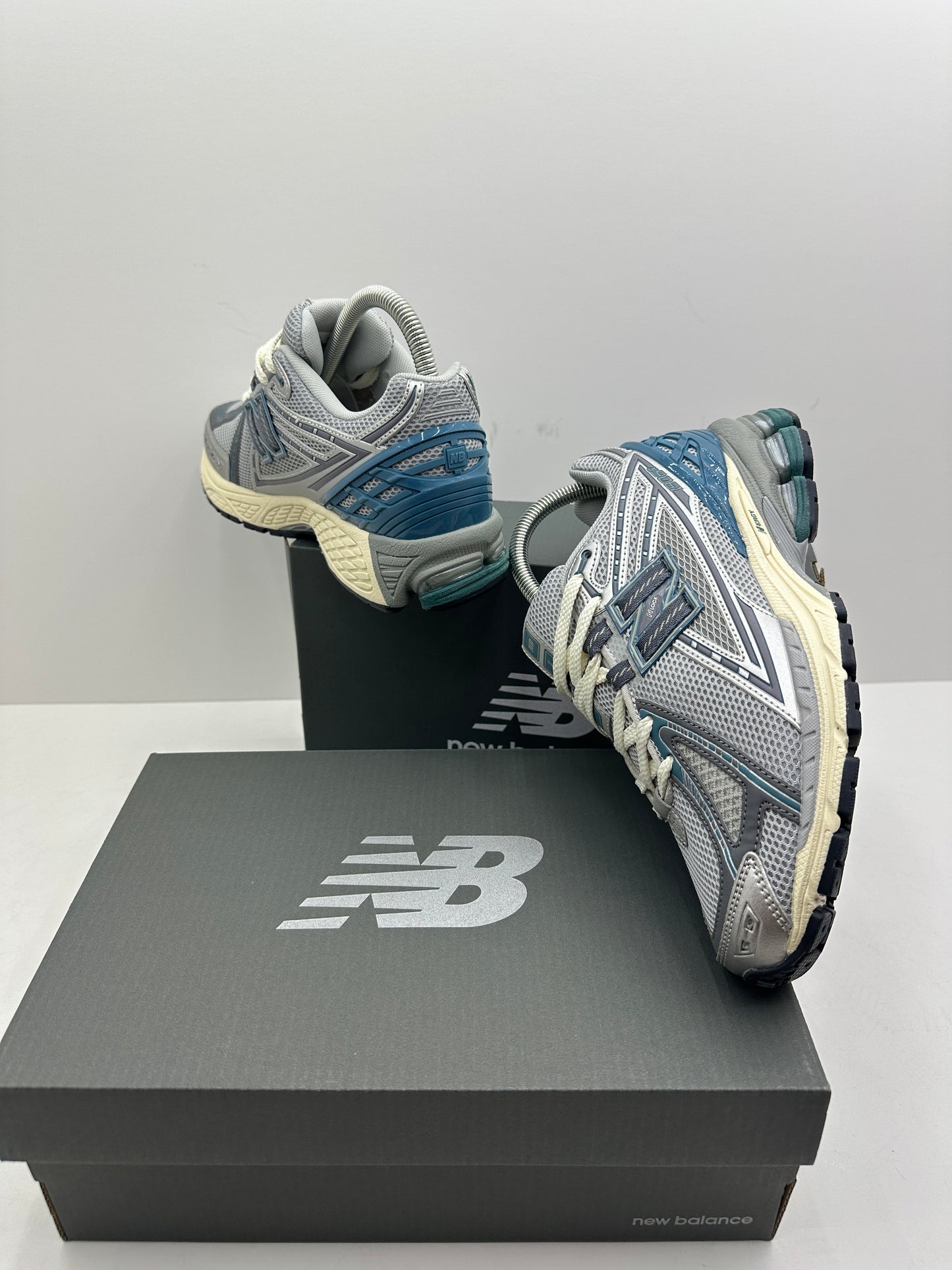 New Balance Grey & Blue