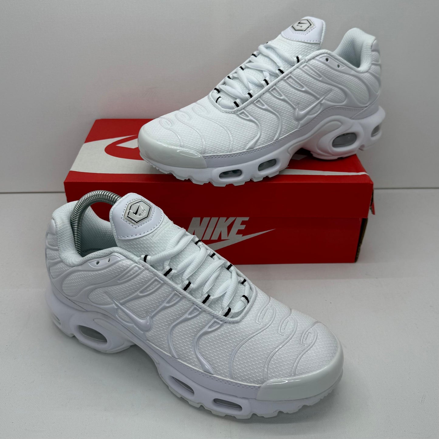 Nike TN “All White”