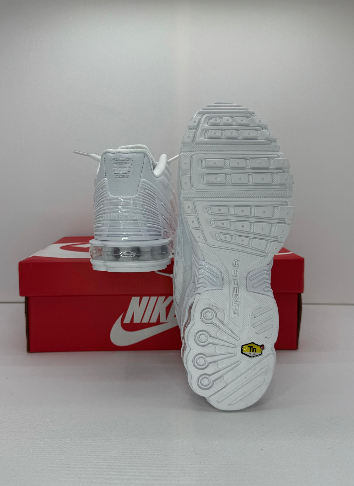 Nike Tuned Plus White
