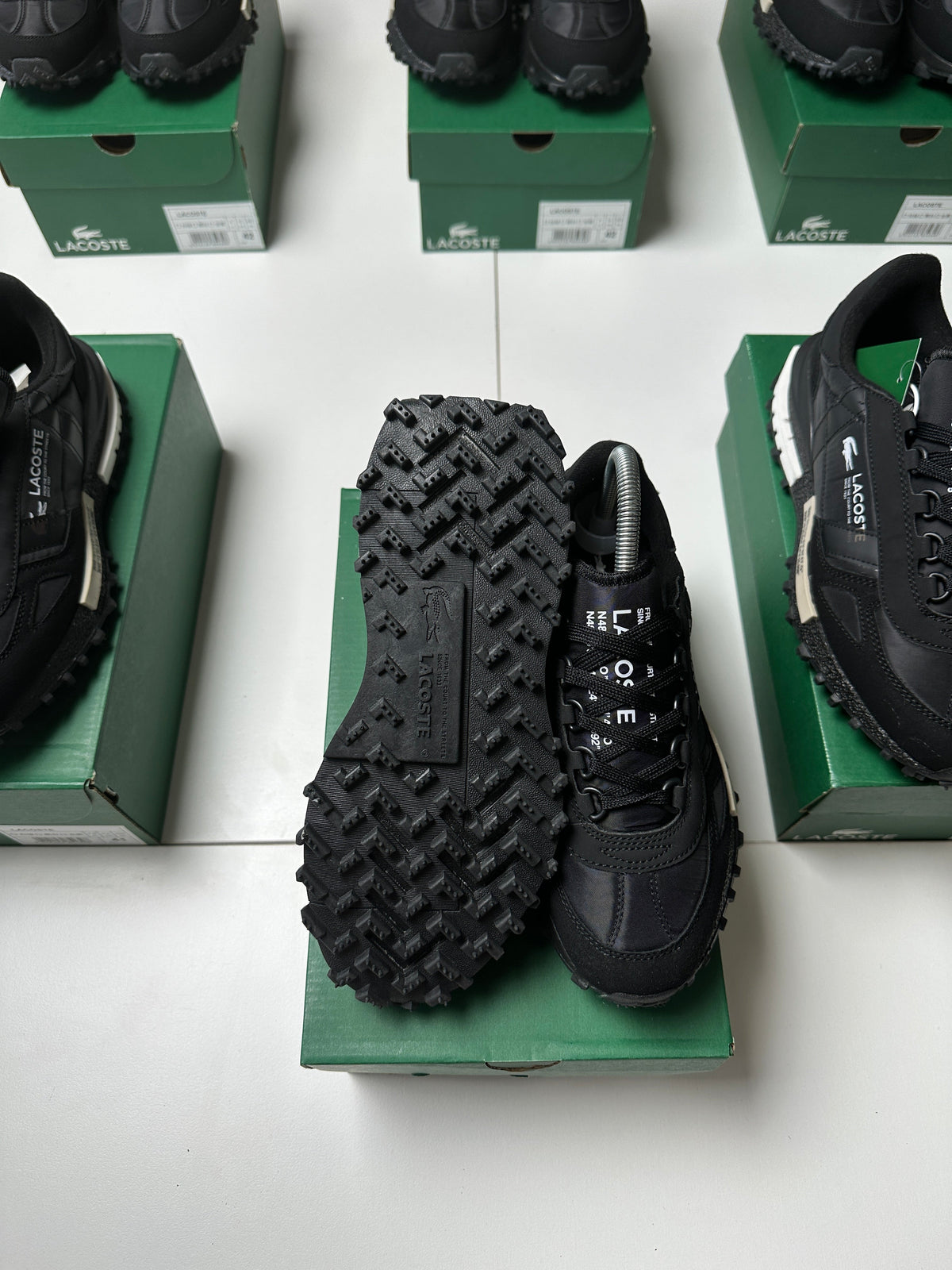 ZAPAS LACOSTE ELITE ACTIVE BLACK WHITE