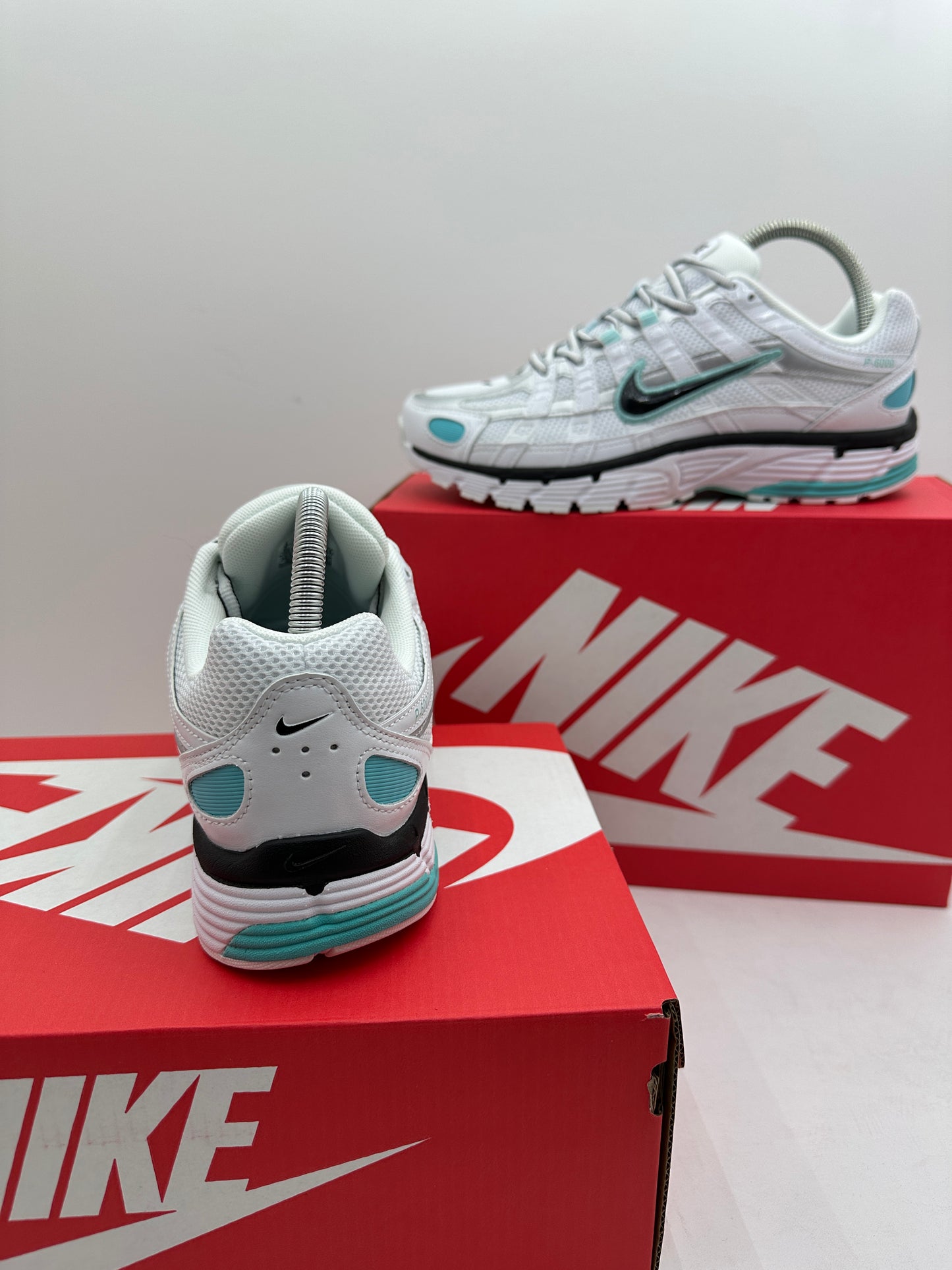 Zapatilla Nike P6000 White & Blue