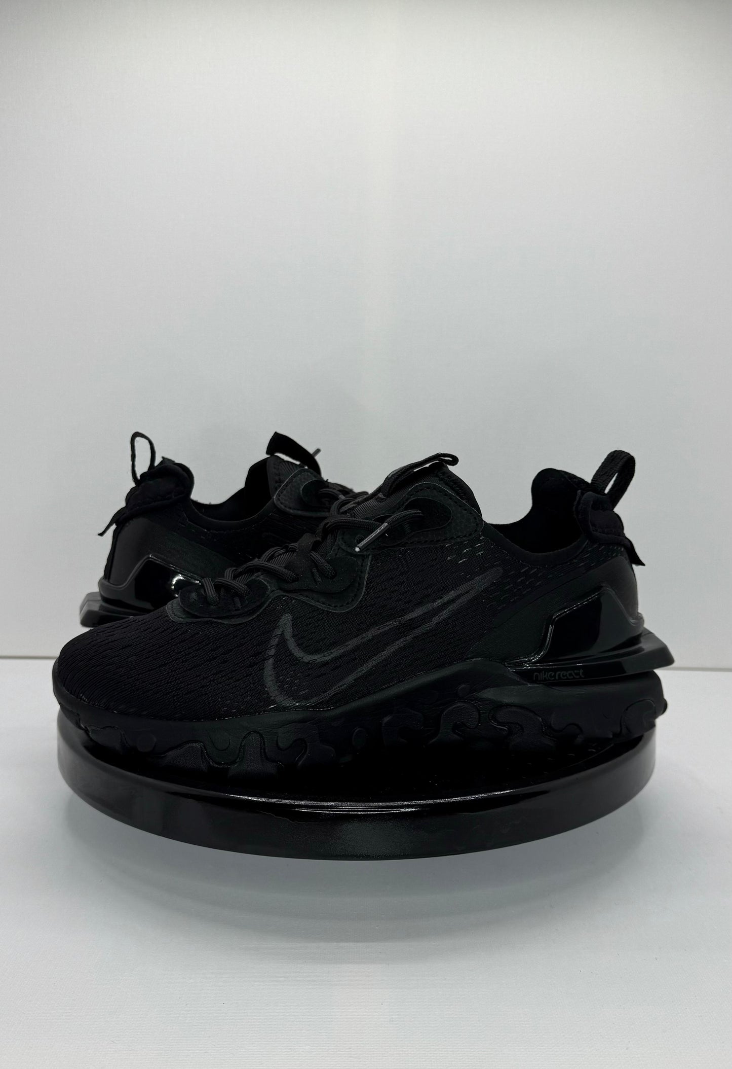 NIKE REACT VISION