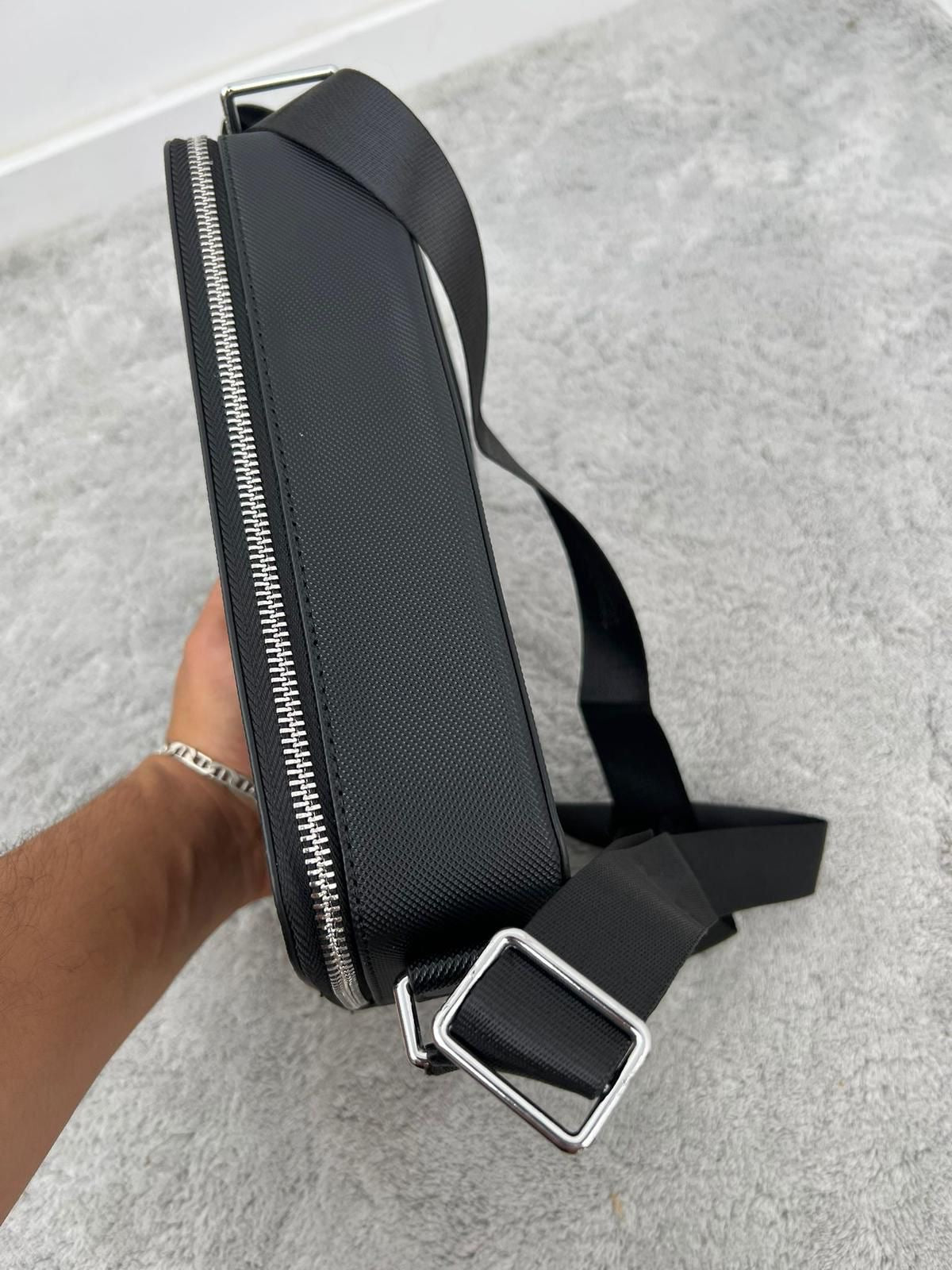 Bandolera Lacoste 2025