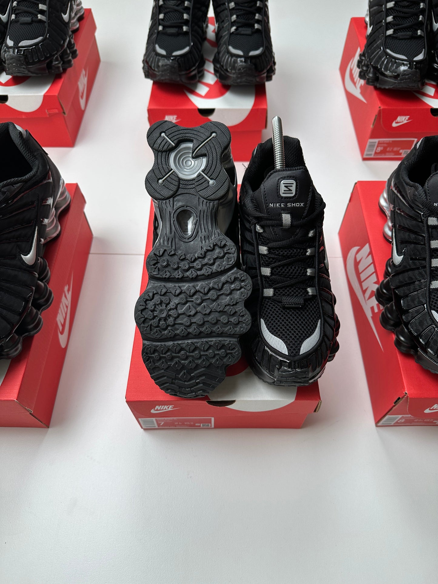 NIKE SHOX TL