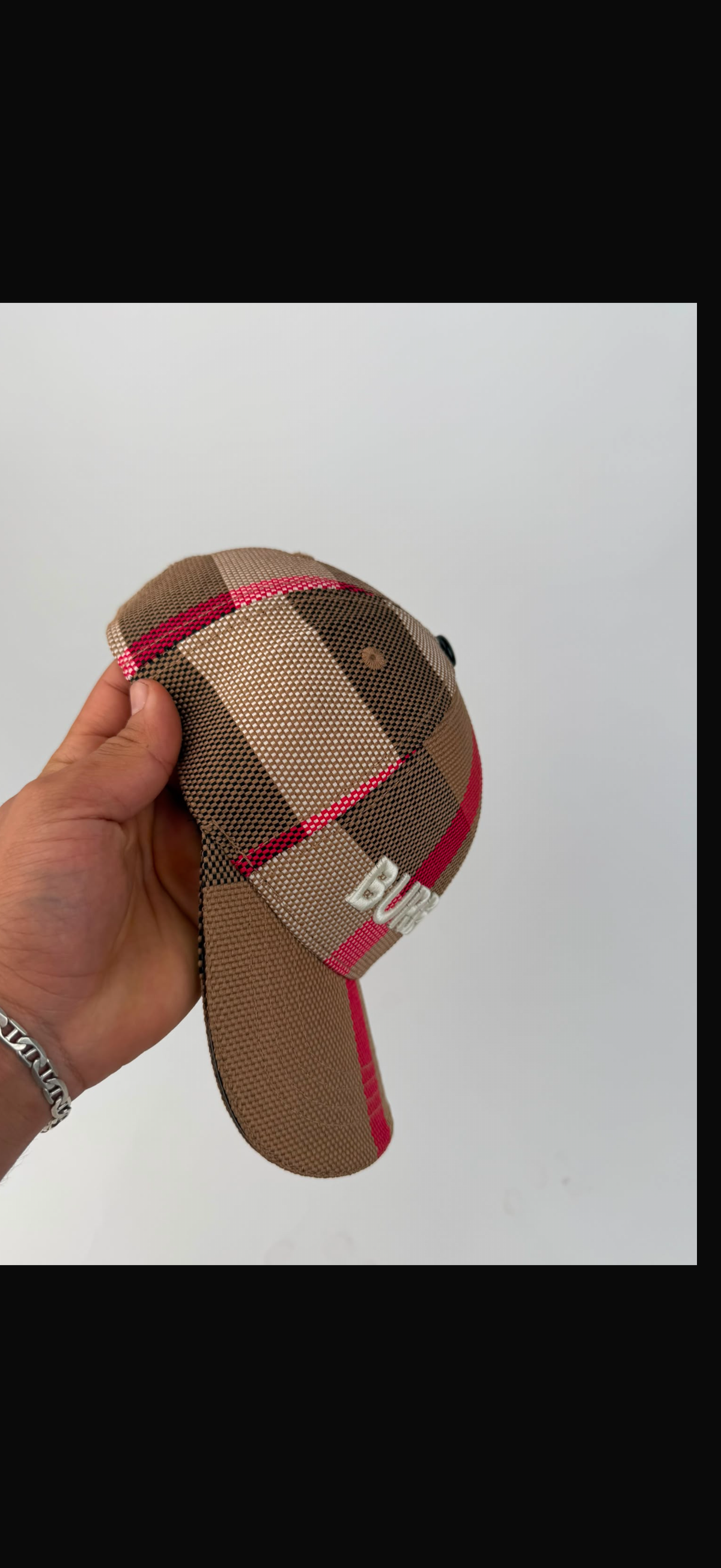 GORRA BURBERRY EXAGGERATED