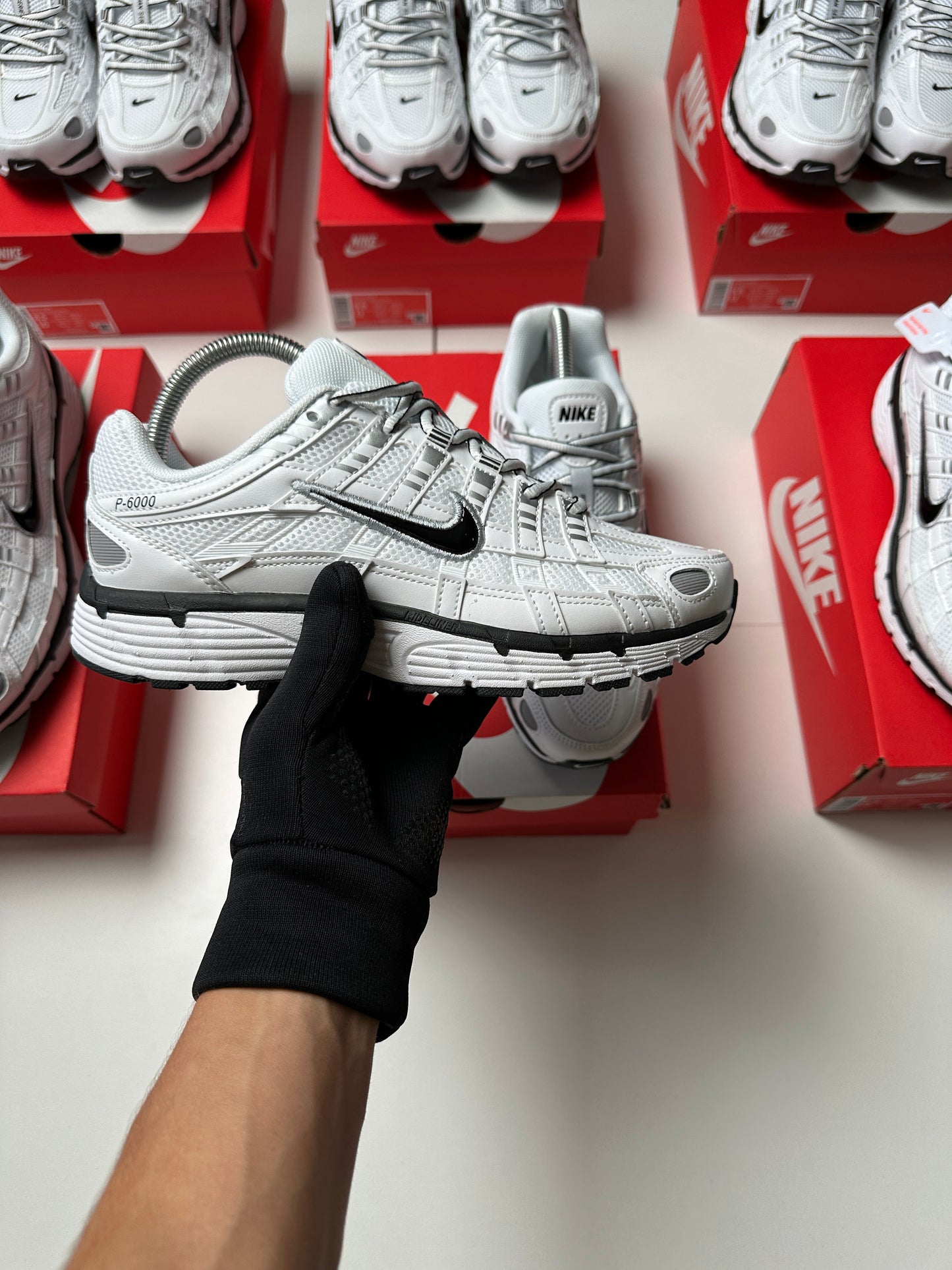 NIKE P6000 WHITE BLACK