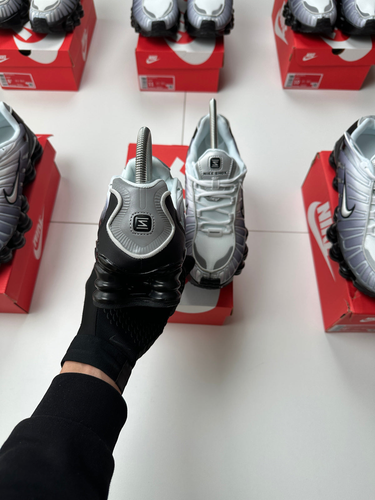 NIKE SHOX TL