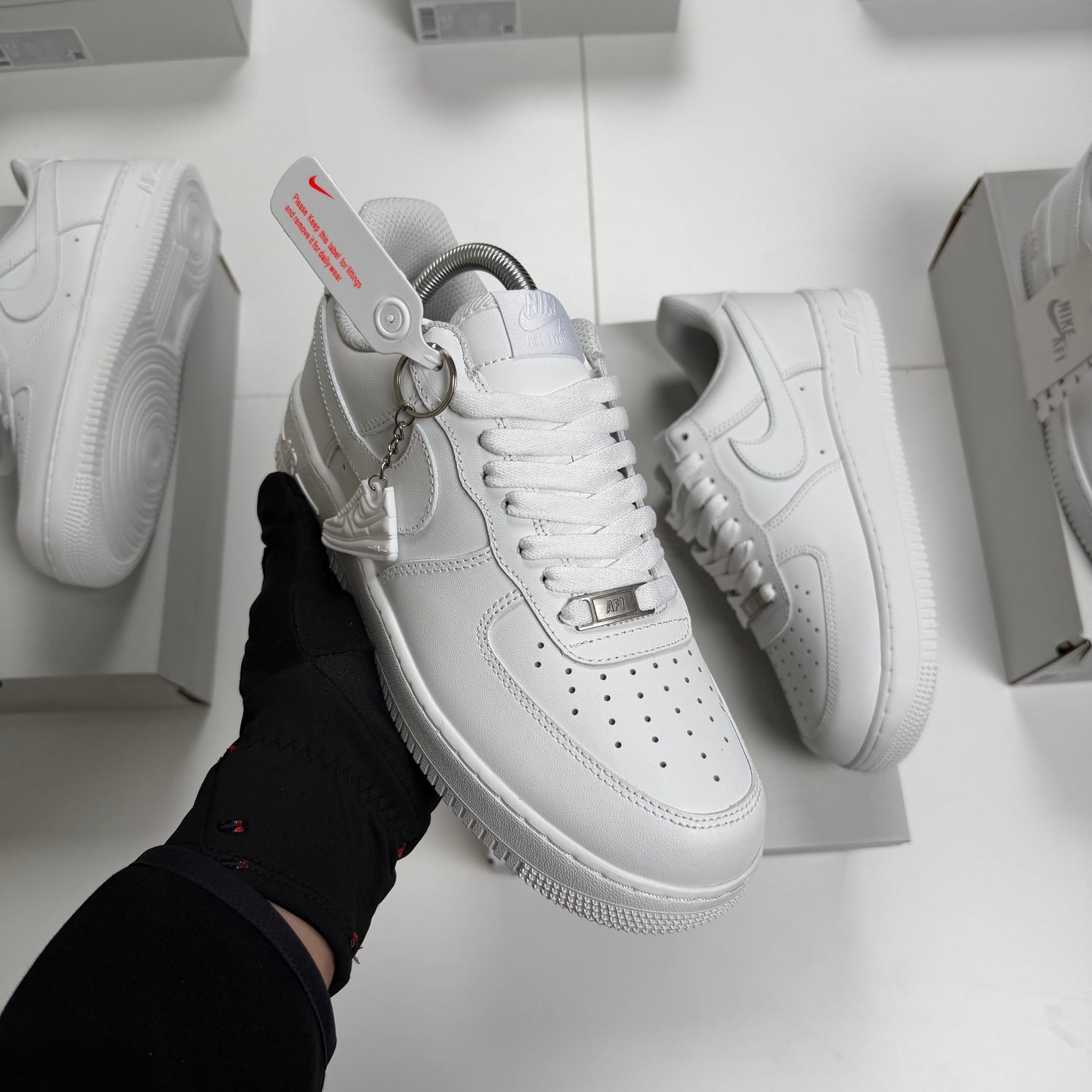 NIKE AIR FORCE 1