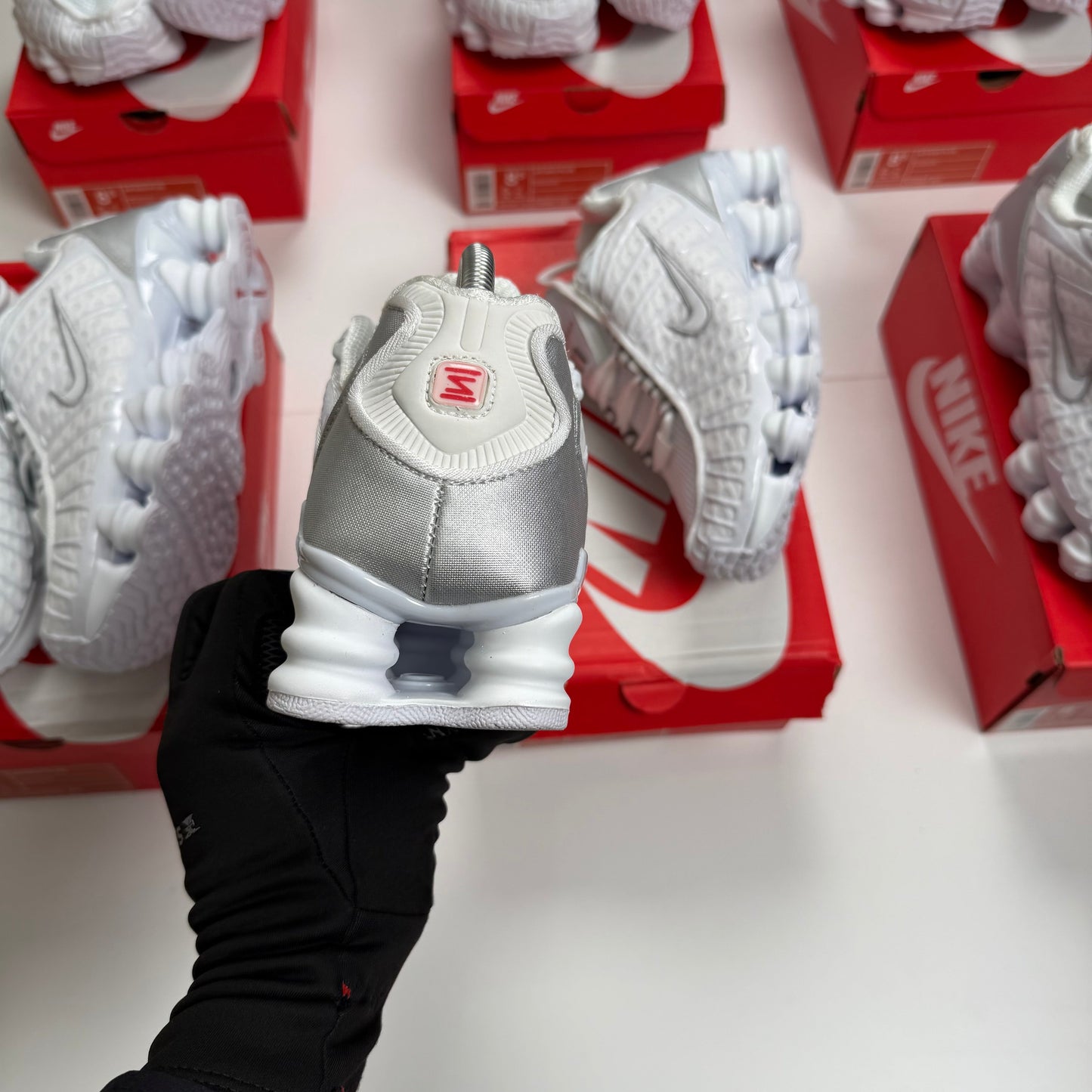 NIKE SHOX TL