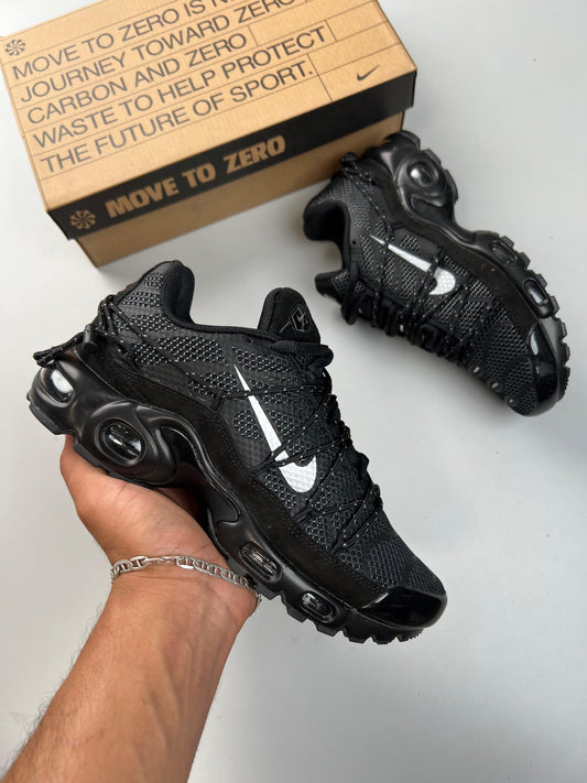 Nike Utility All Black