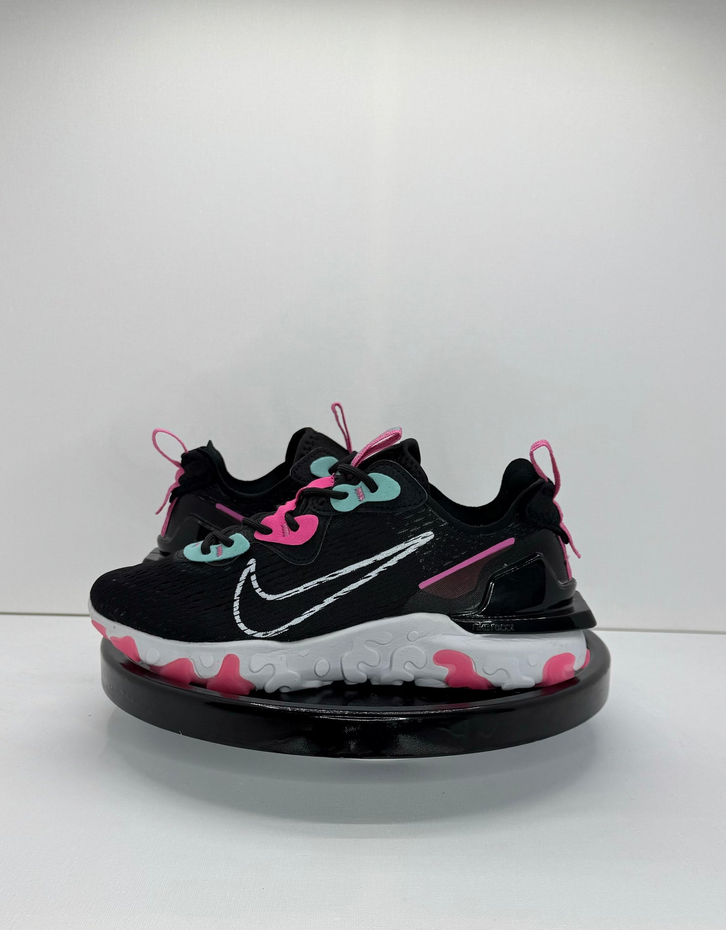 Nike React Vision Black Pink