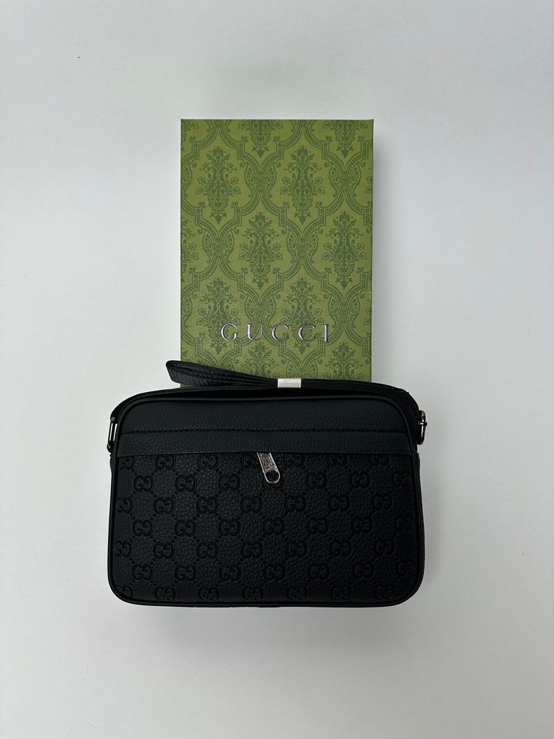 BOLSO GUCCI GG EMBLEM BLACK
