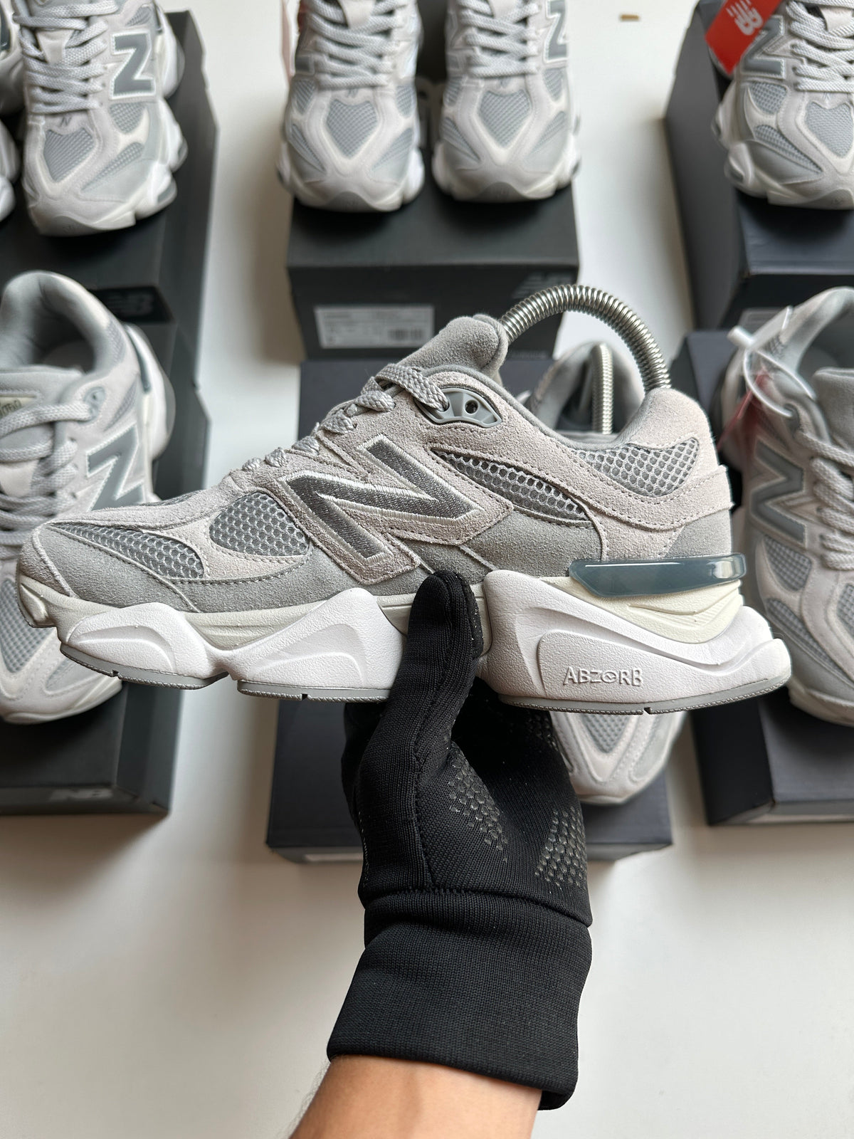 NEW BALANCE 9060