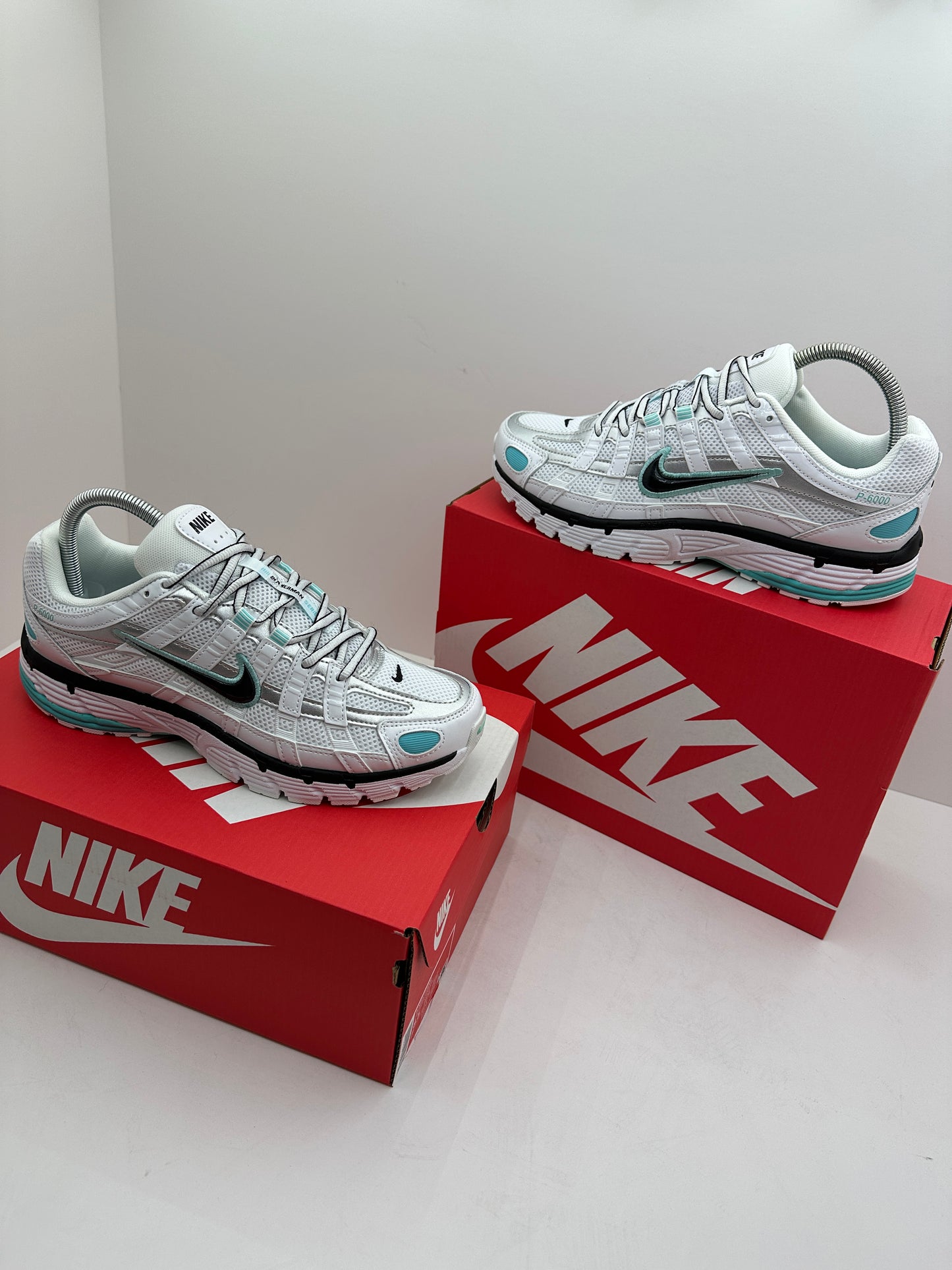 Zapatilla Nike P6000 White & Blue