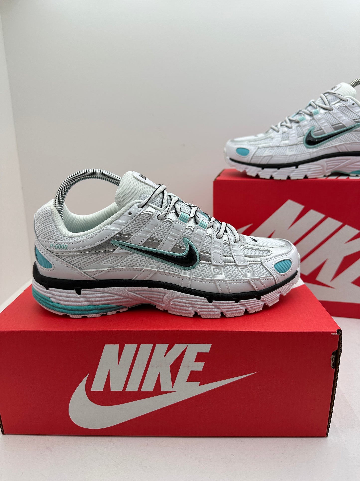 Zapatilla Nike P6000 White & Blue