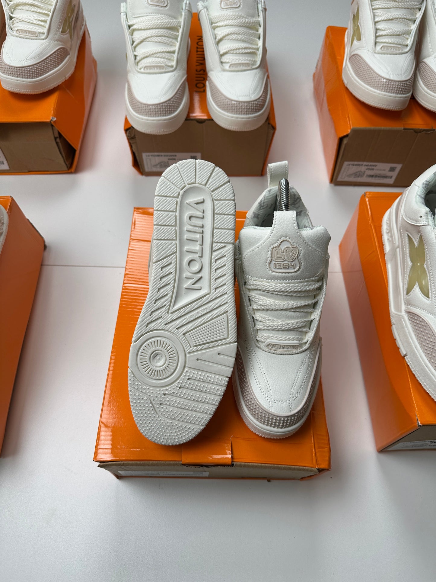 LOUIS VUITTON SKATE  + CONJUNTO UNDER ARMOUR GRATIS