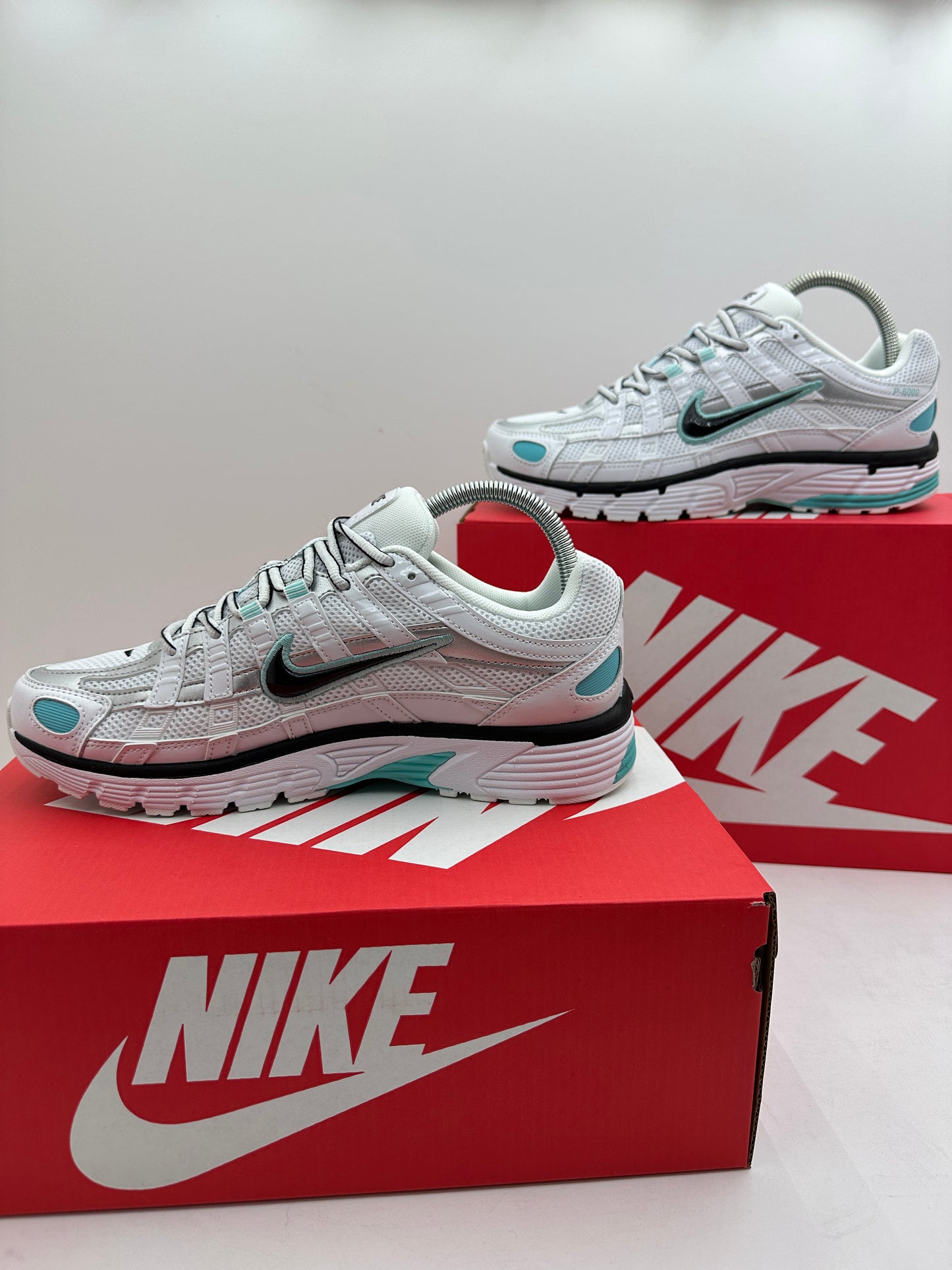 Zapatilla Nike P6000 White & Blue