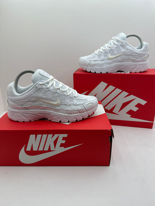 Zapatilla Nike P6000 All White