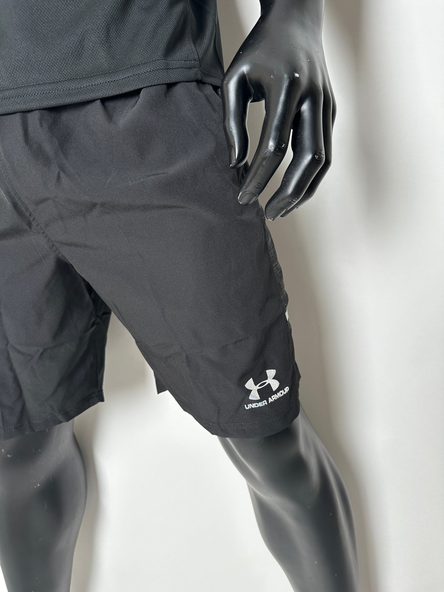 LOUIS VUITTON SKATE  + CONJUNTO UNDER ARMOUR GRATIS
