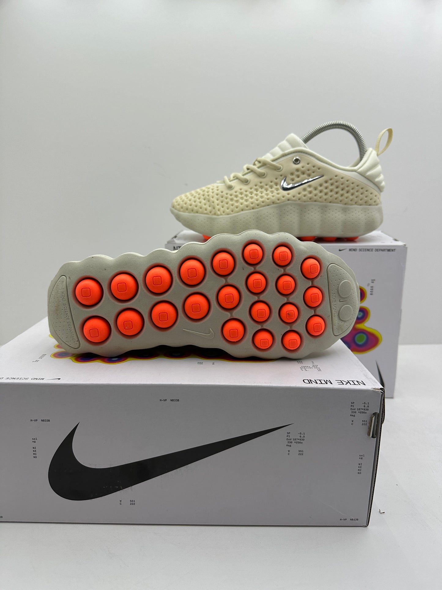 NIKE MIND BEIGE