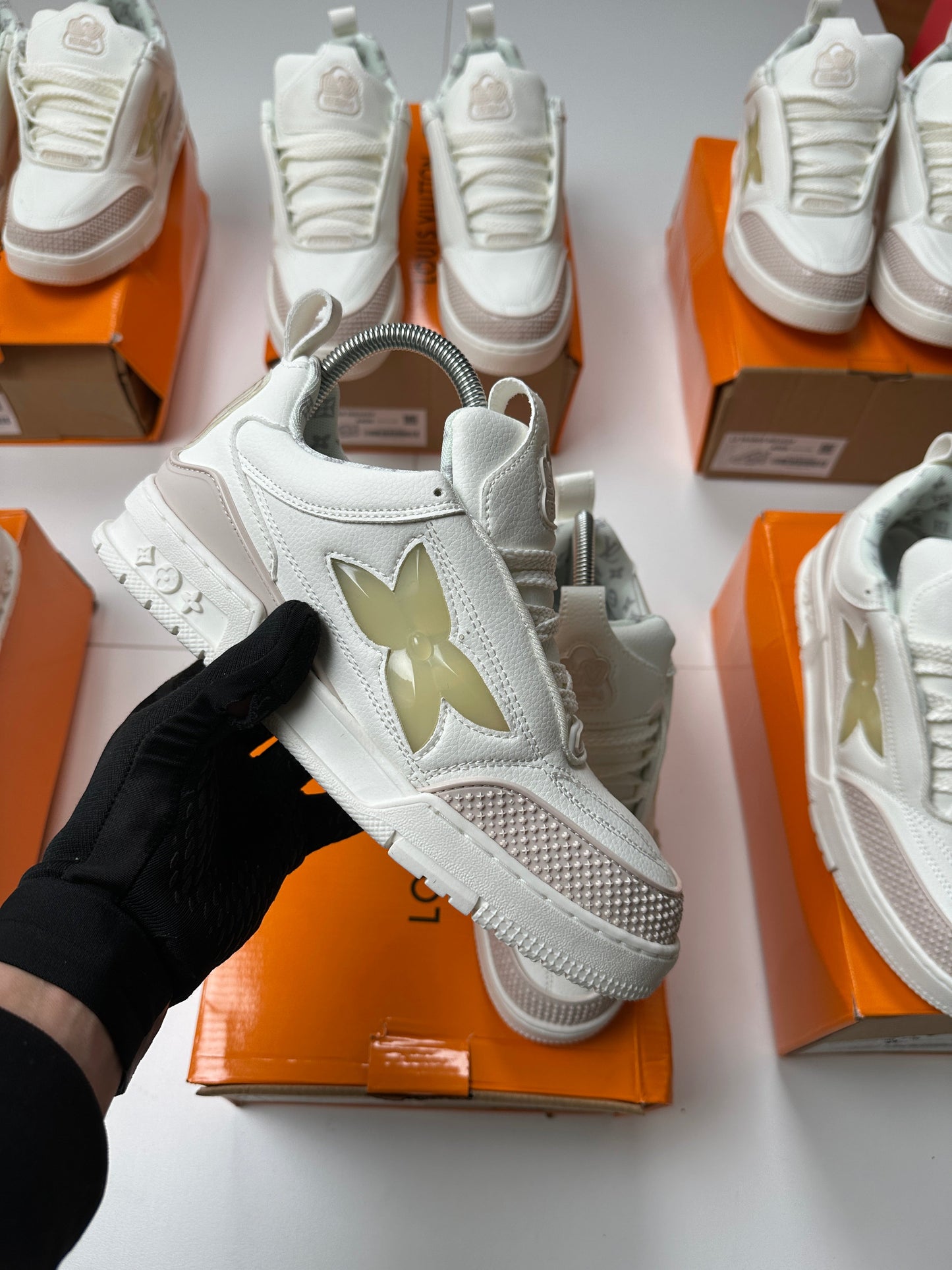 LOUIS VUITTON SKATE  + CONJUNTO UNDER ARMOUR GRATIS