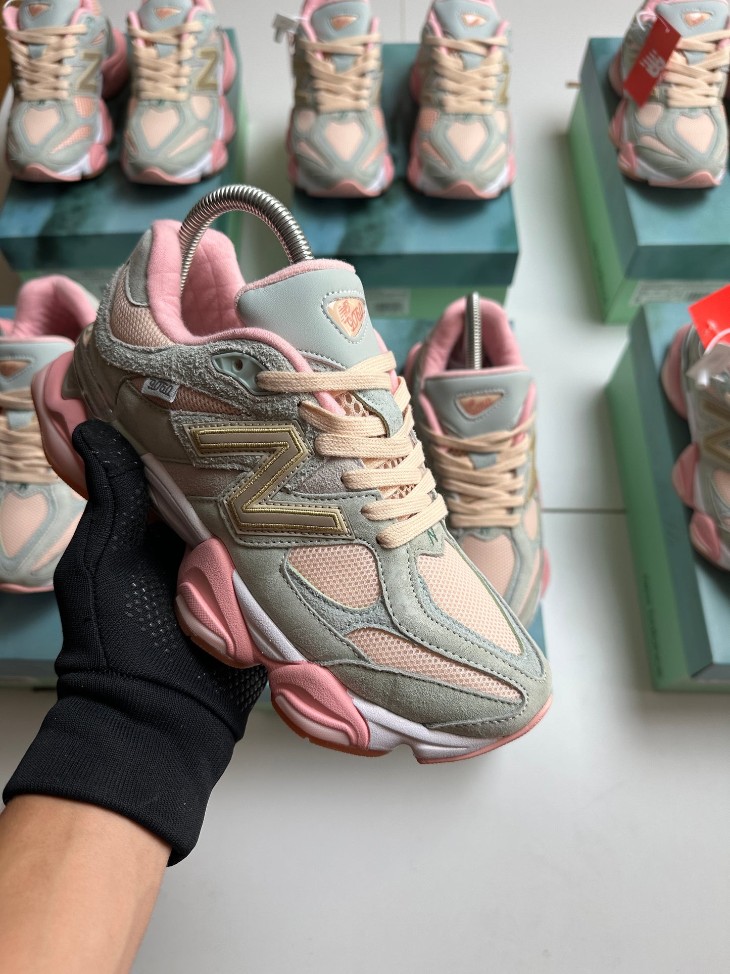 NEW BALANCE 9060