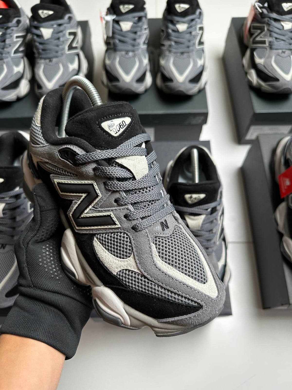 NEW BALANCE 9060