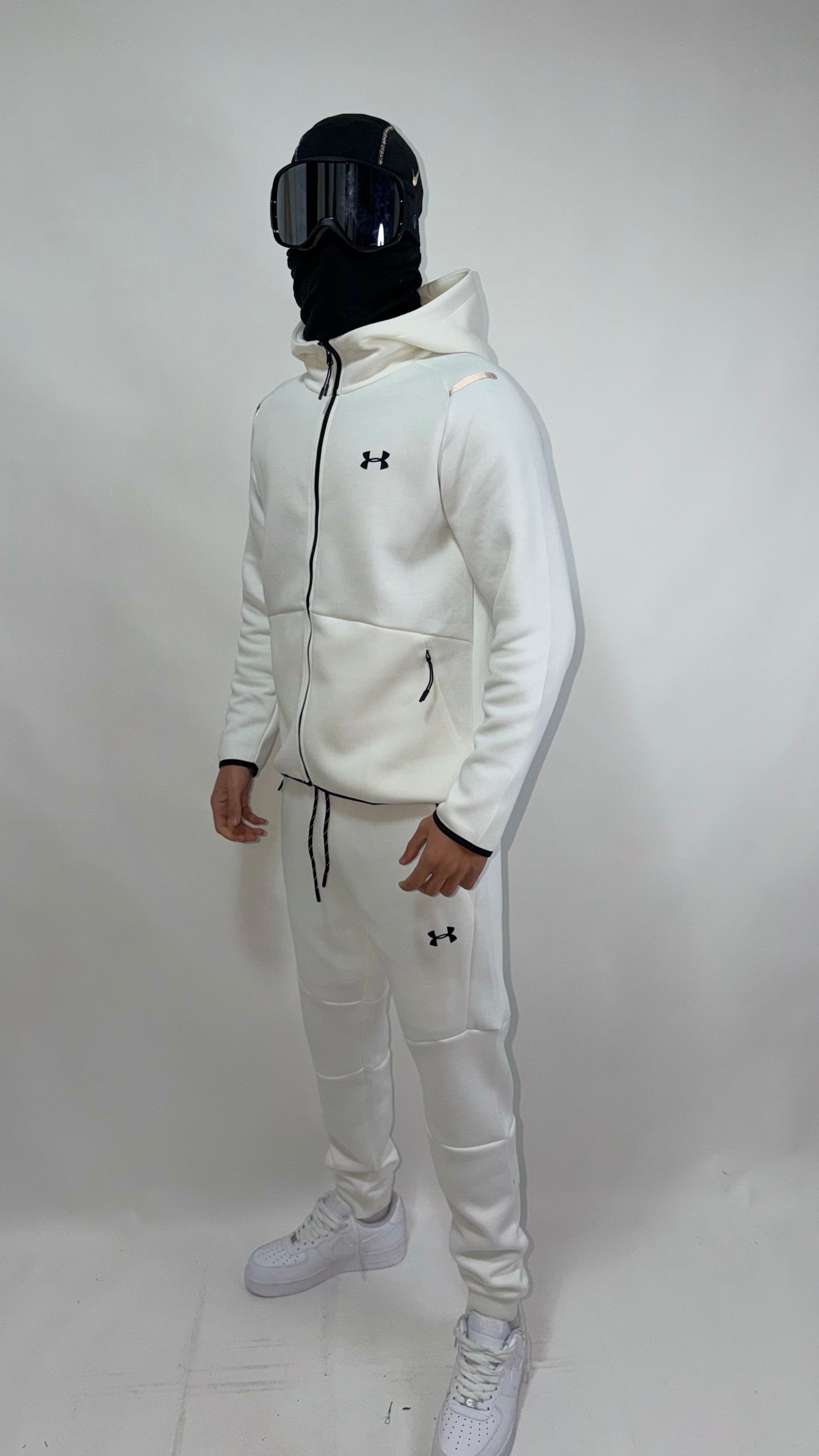CHANDAL UNDER ARMOUR