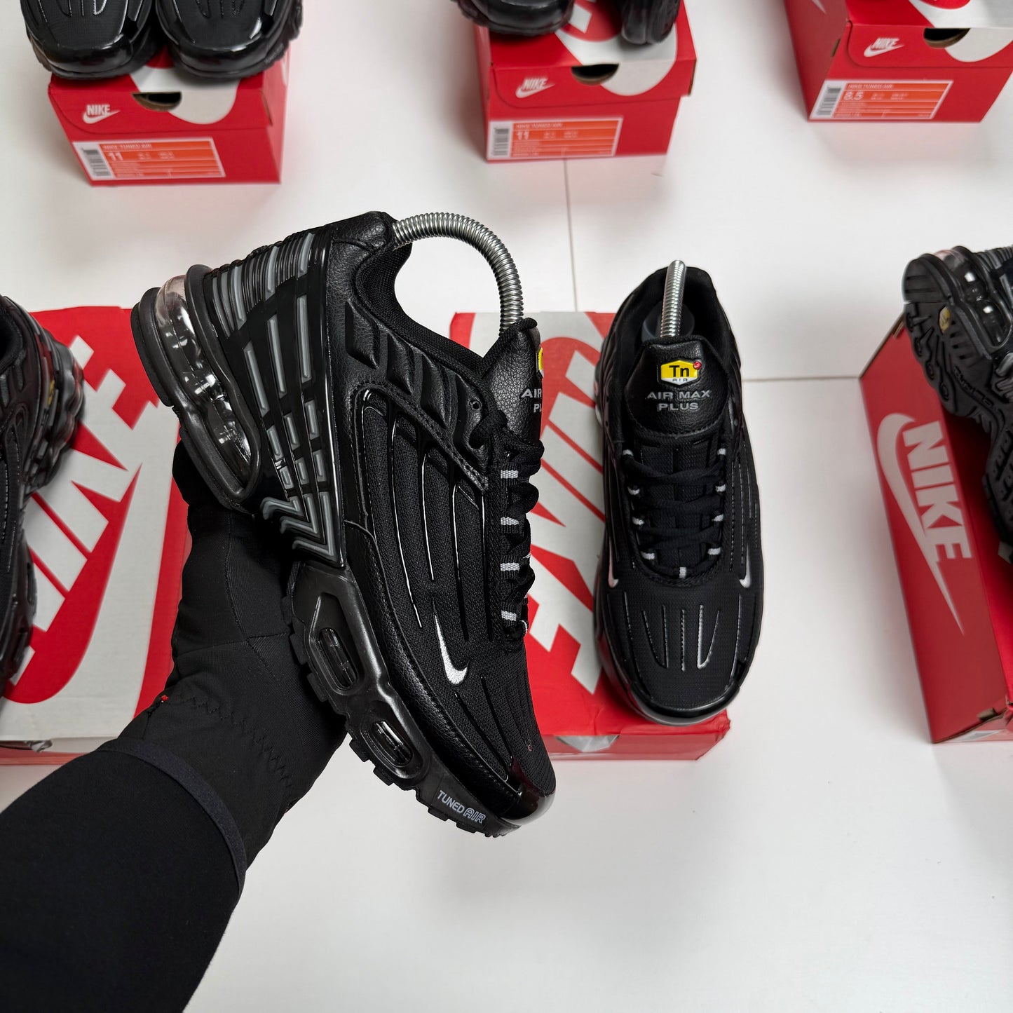 NIKE TUNED ALL BLACK