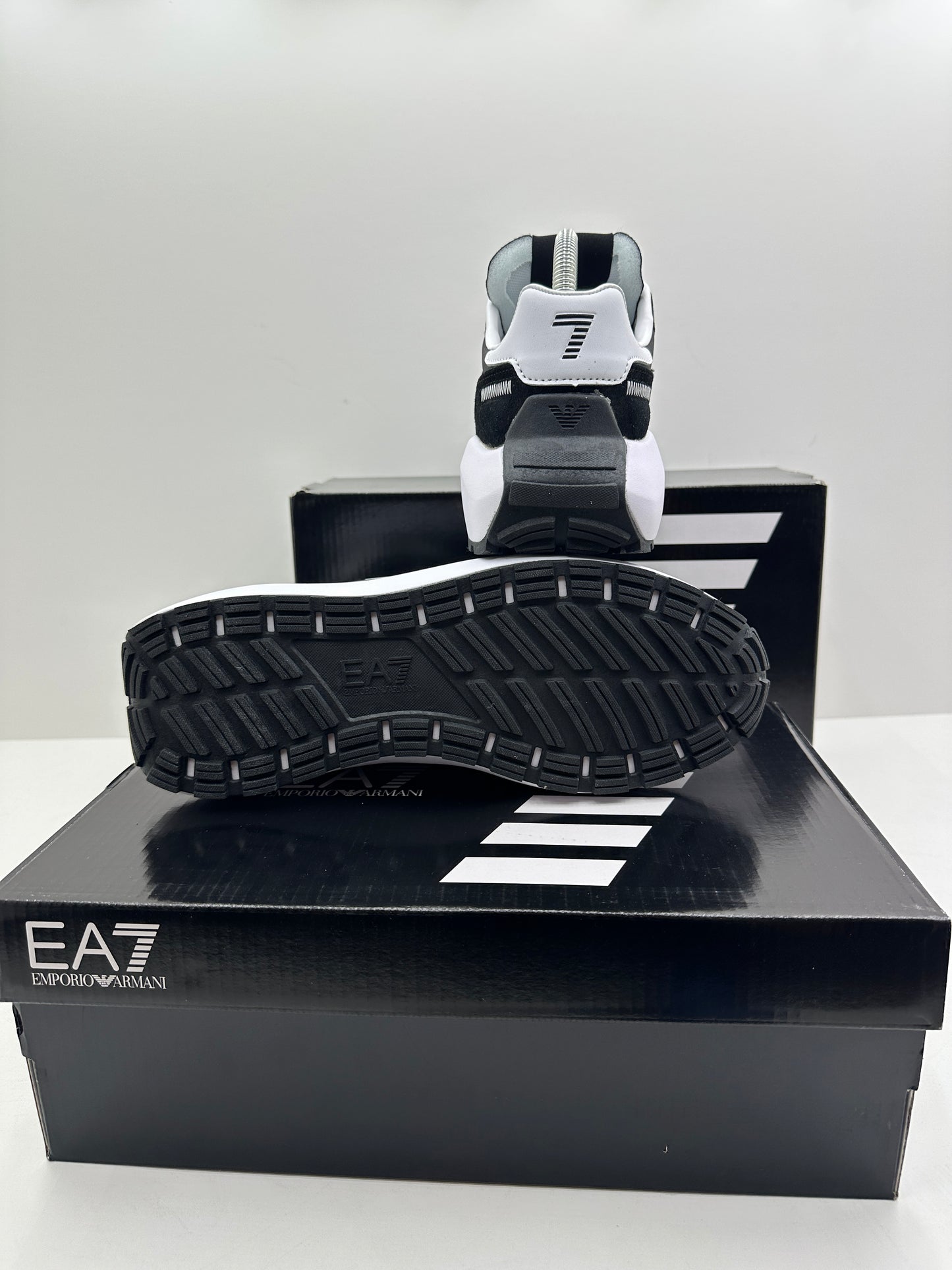 Zapatilla EA7 White & Black