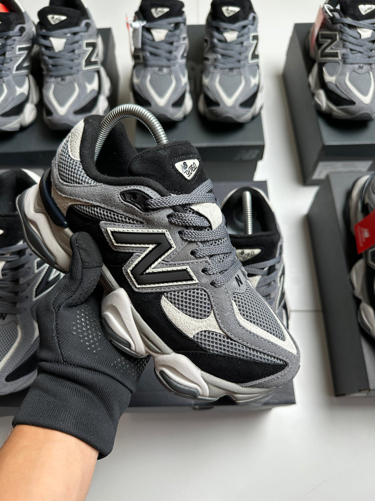 NEW BALANCE 9060