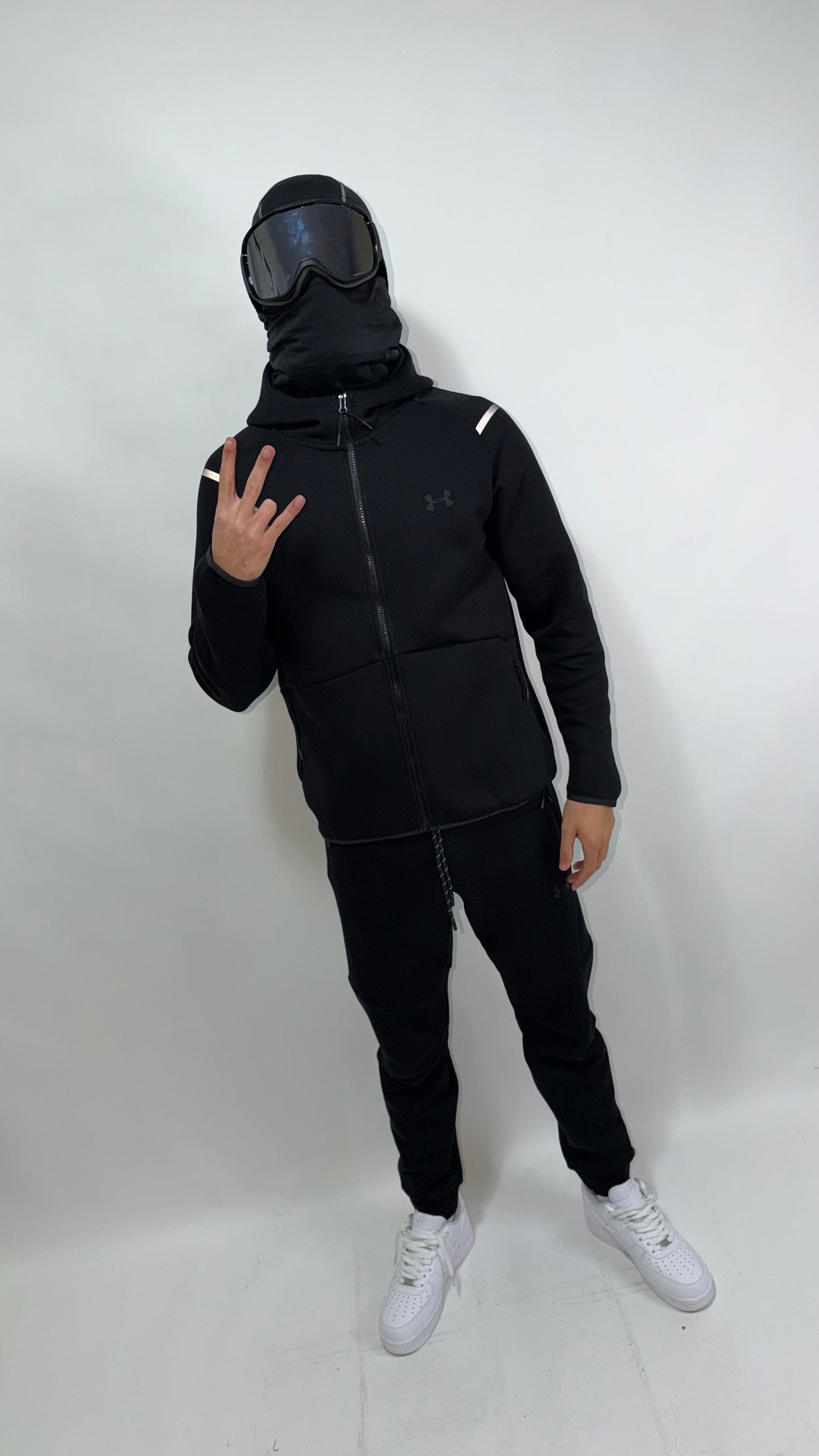 CHANDAL UNDER ARMOUR