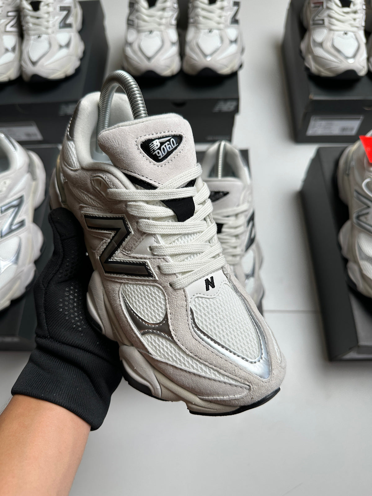 NEW BALANCE 9060