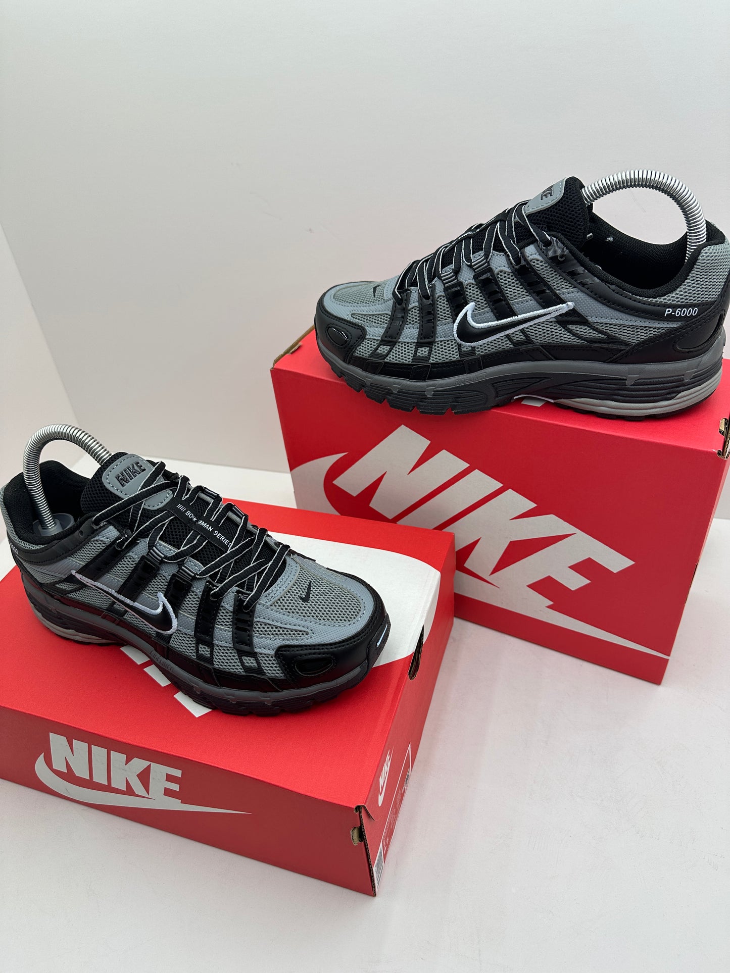Zapatilla Nike P6000 Black & Grey