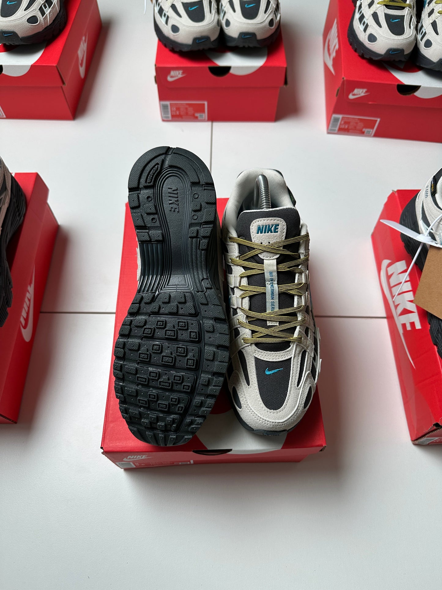 NIKE P6000 CORDURA WHITE BLUE