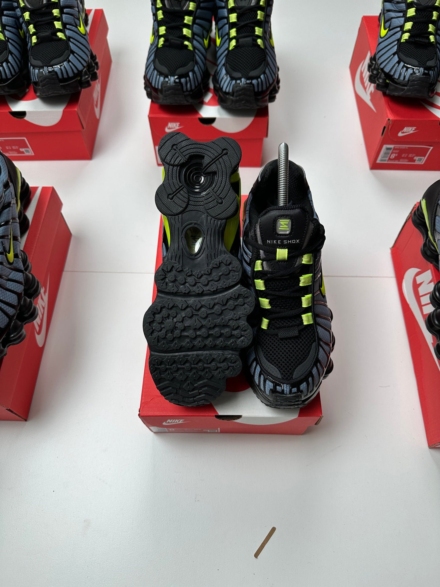 NIKE SHOX TL