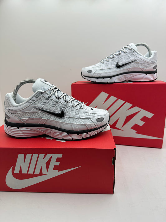 Zapatilla Nike P6000 White & Black
