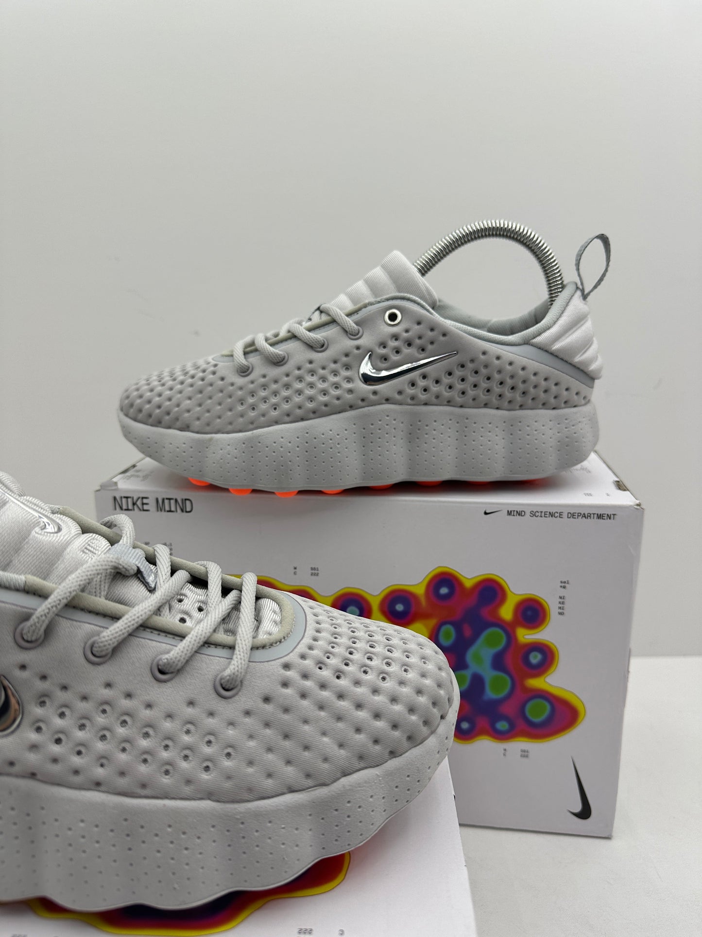 NIKE MIND GREY