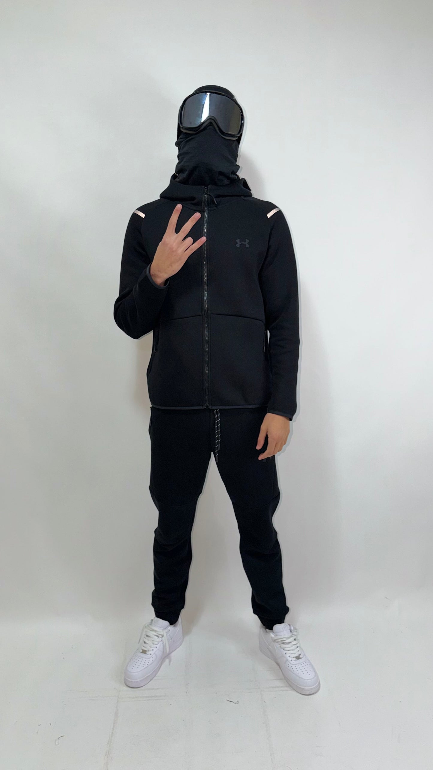 CHANDAL UNDER ARMOUR