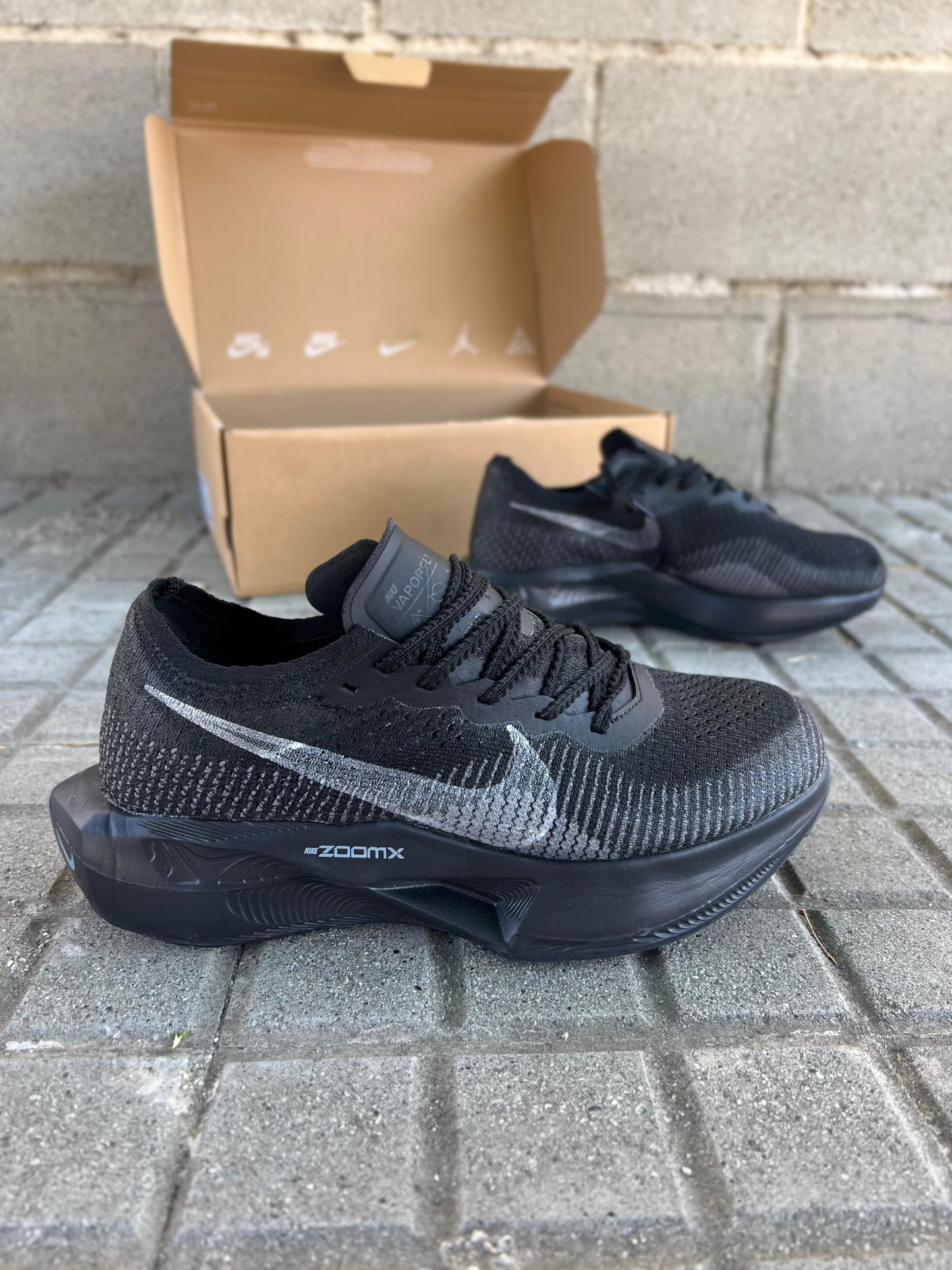 NIKE ZOOM X VAPORFLY