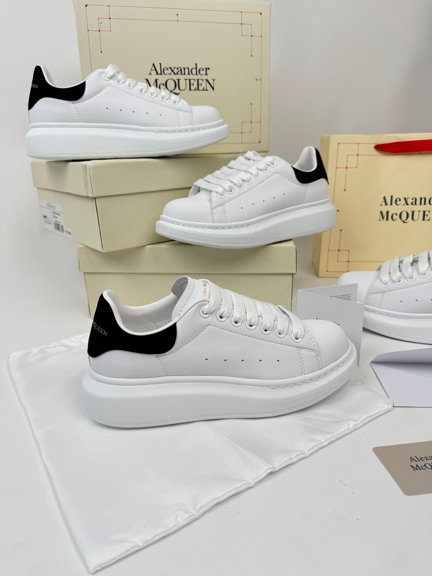 ALEXANDER MCQUEEN