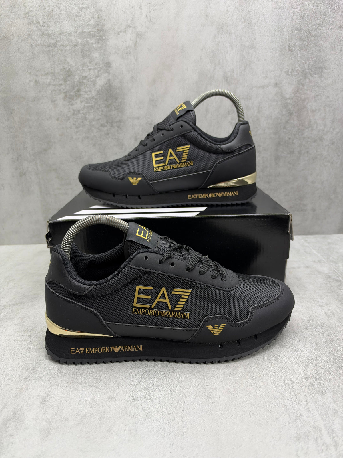 Zapatilla EA7 BLACK/GOLD ⚫️💛 UNIDADES LIMITADAS 🔥 ALTA CALIDAD G5 ✅ NUEVO MODELO 2026 🤯 CORRE QUE VUELAN ⚡️