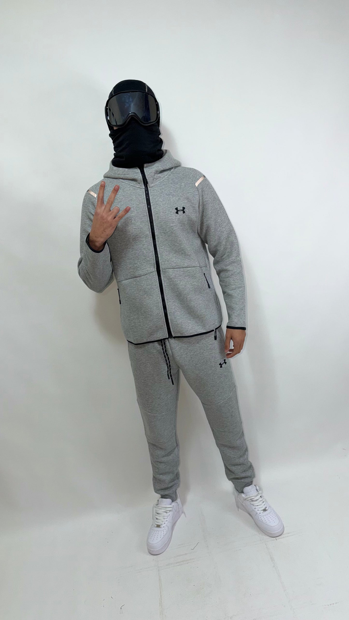 CHANDAL UNDER ARMOUR