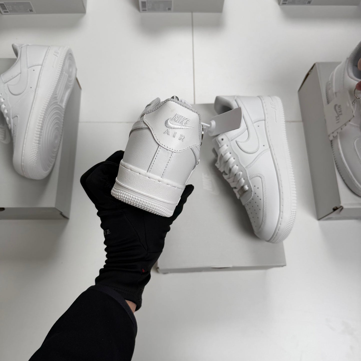 NIKE AIR FORCE 1