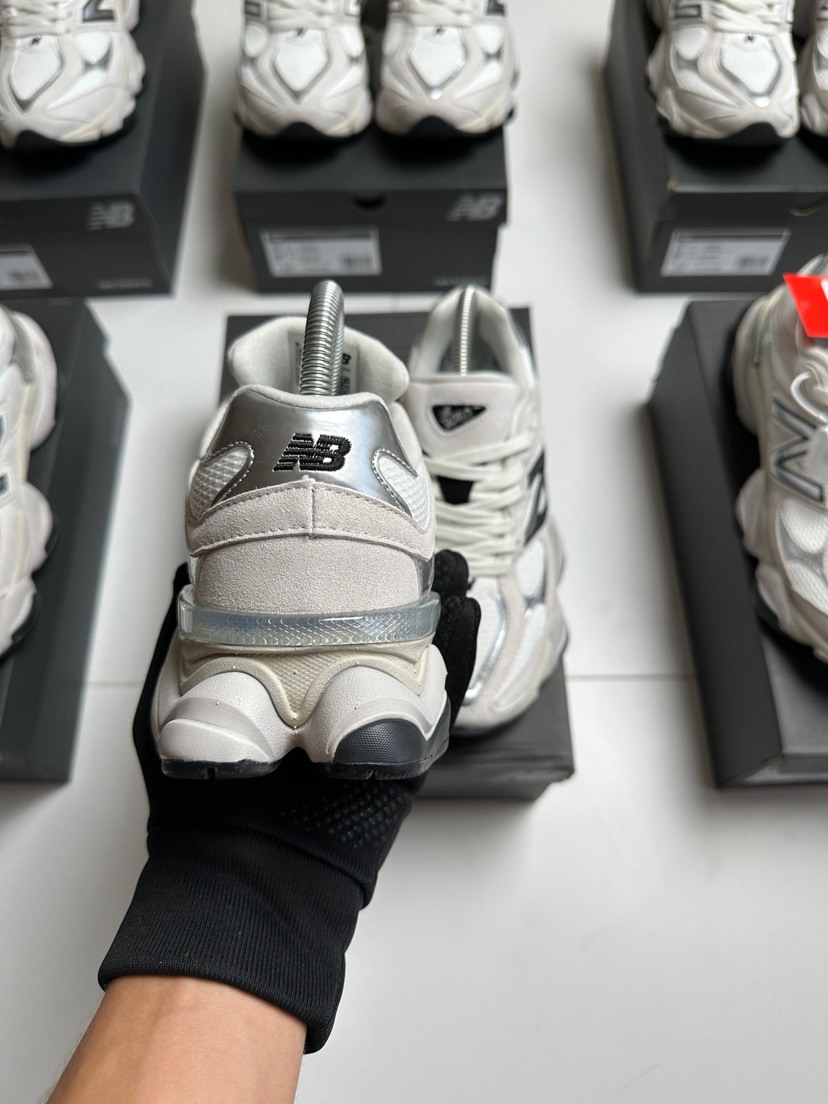 NEW BALANCE 9060