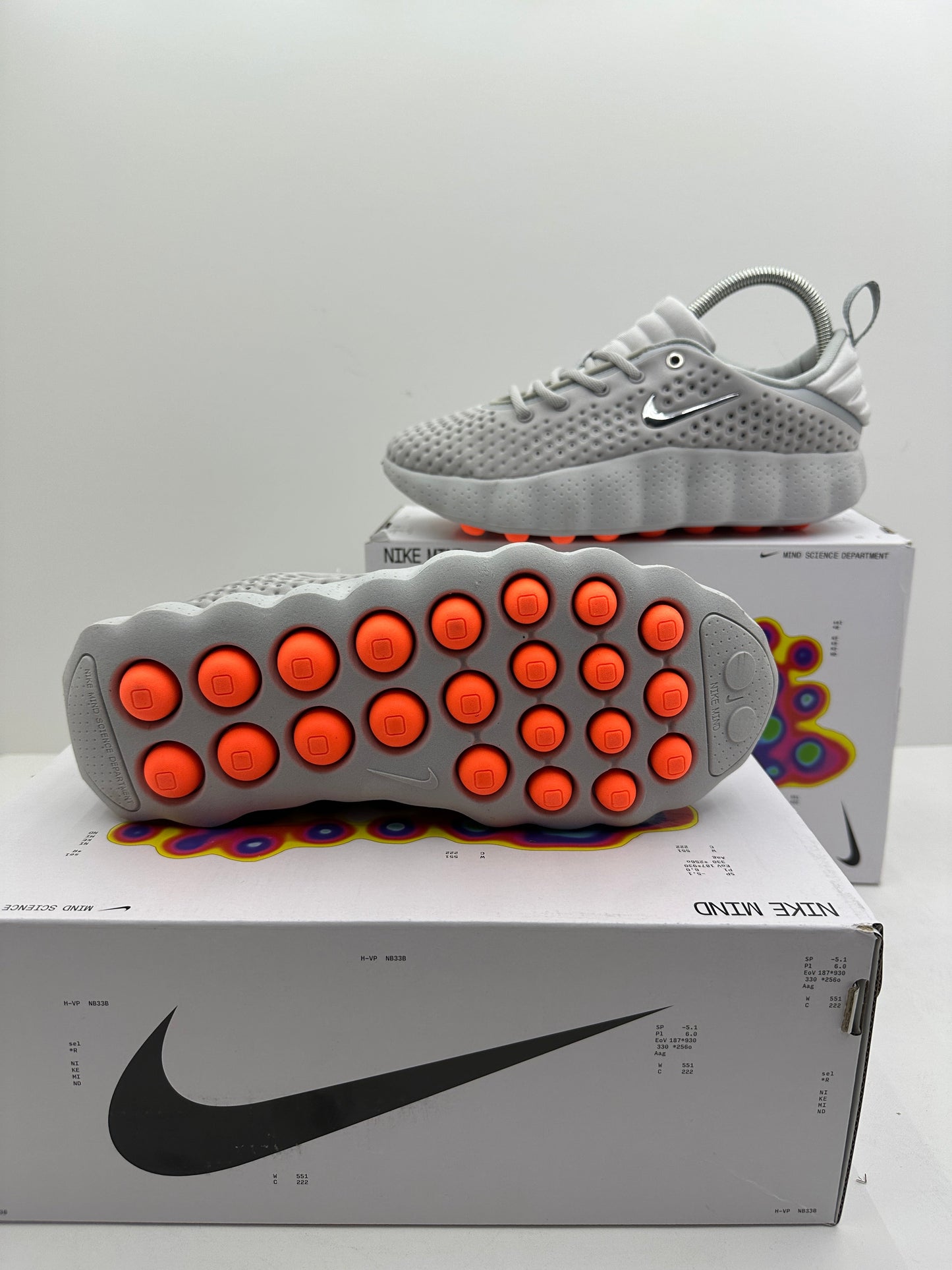 NIKE MIND GREY
