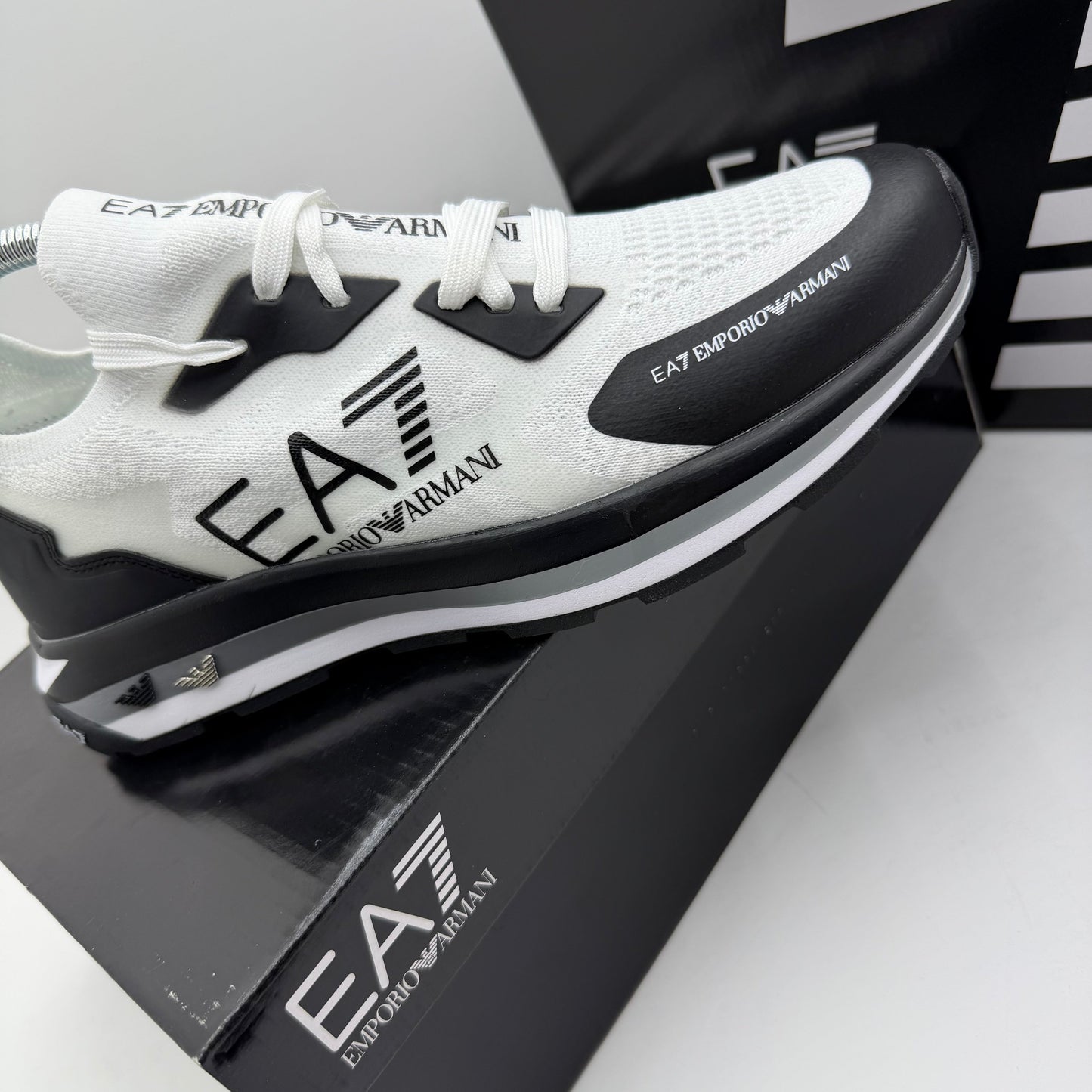 Zapatilla EA7 White & Black
