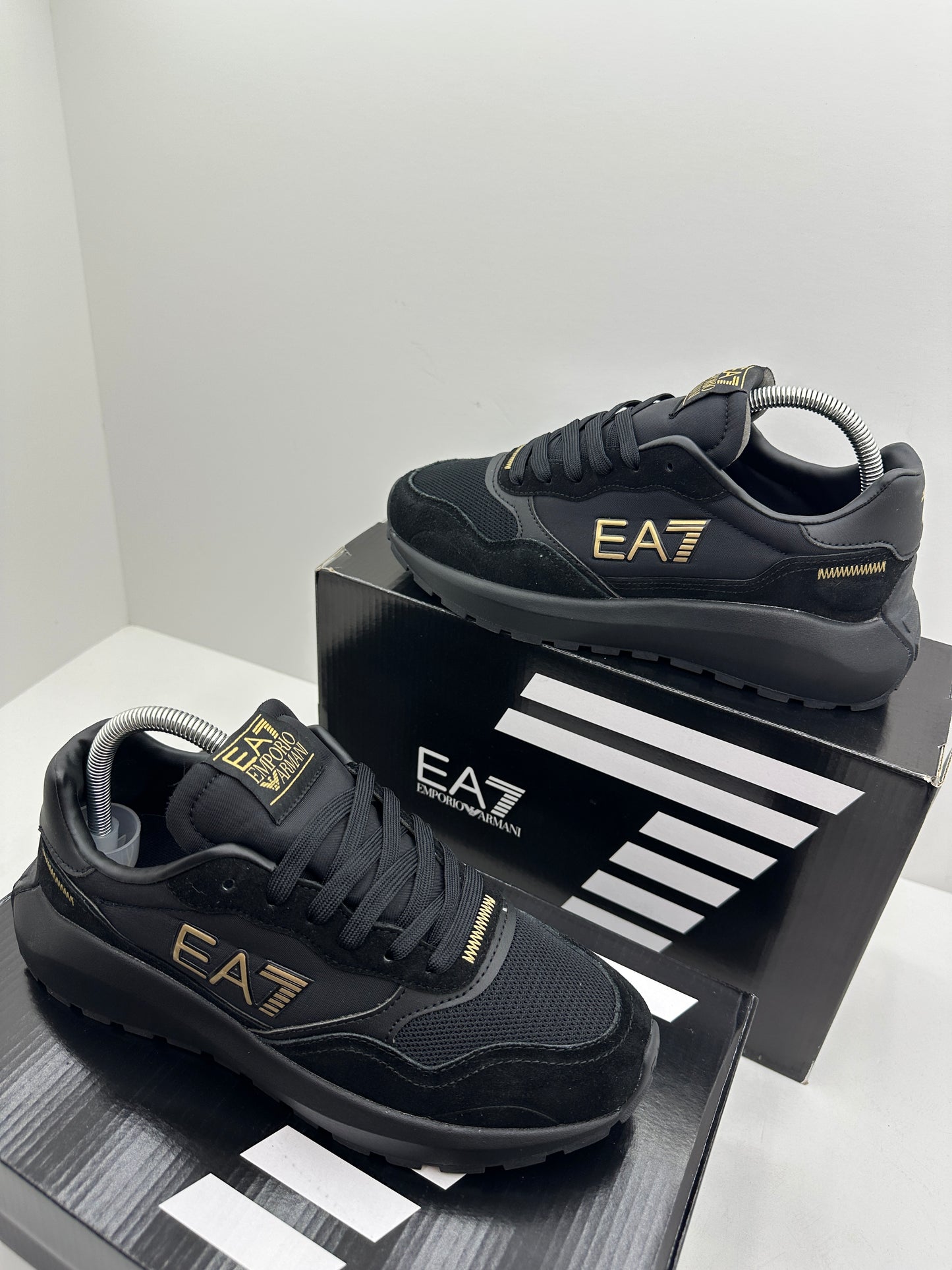 Zapatilla EA7 Black & Gold
