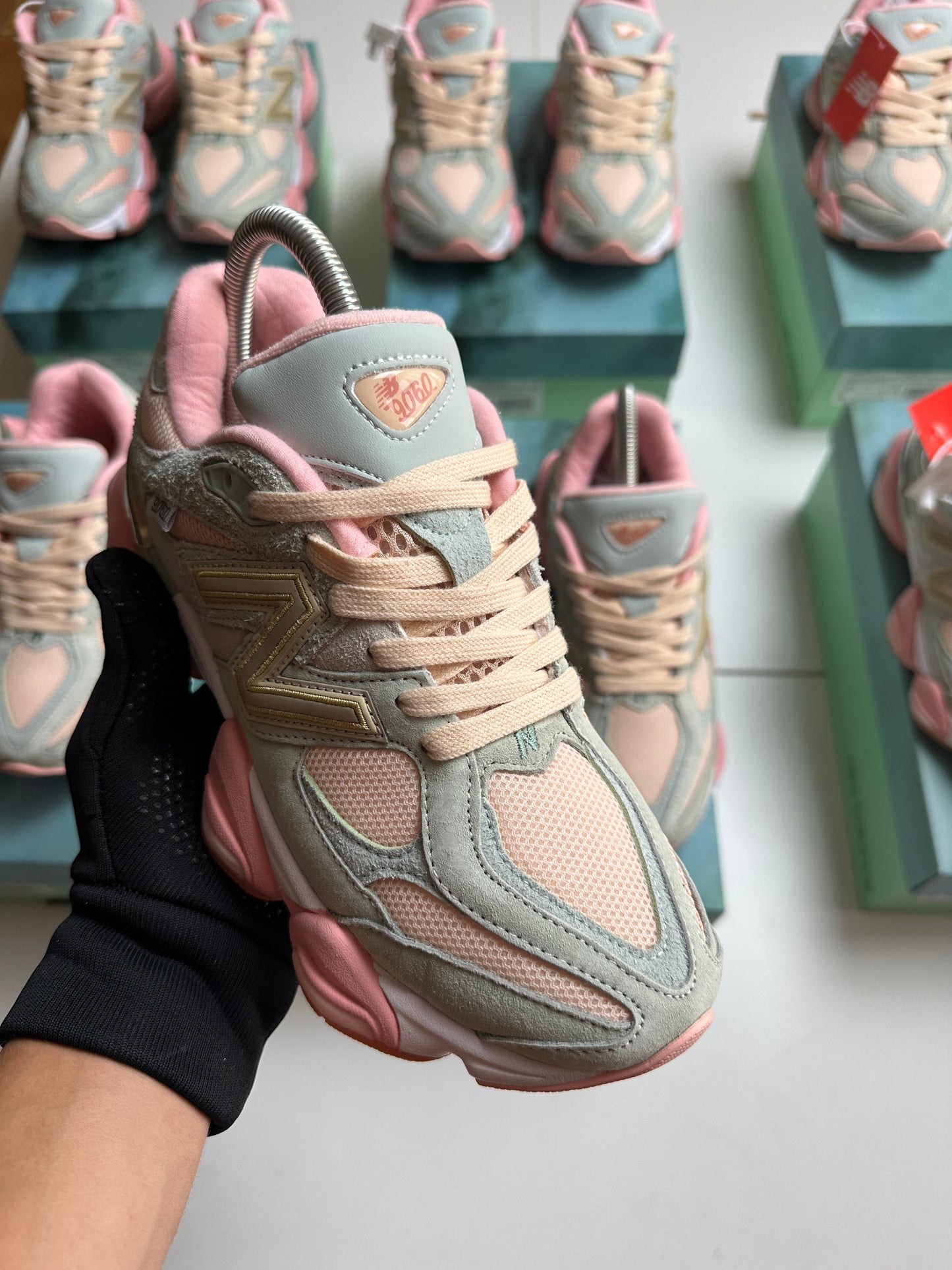 NEW BALANCE 9060