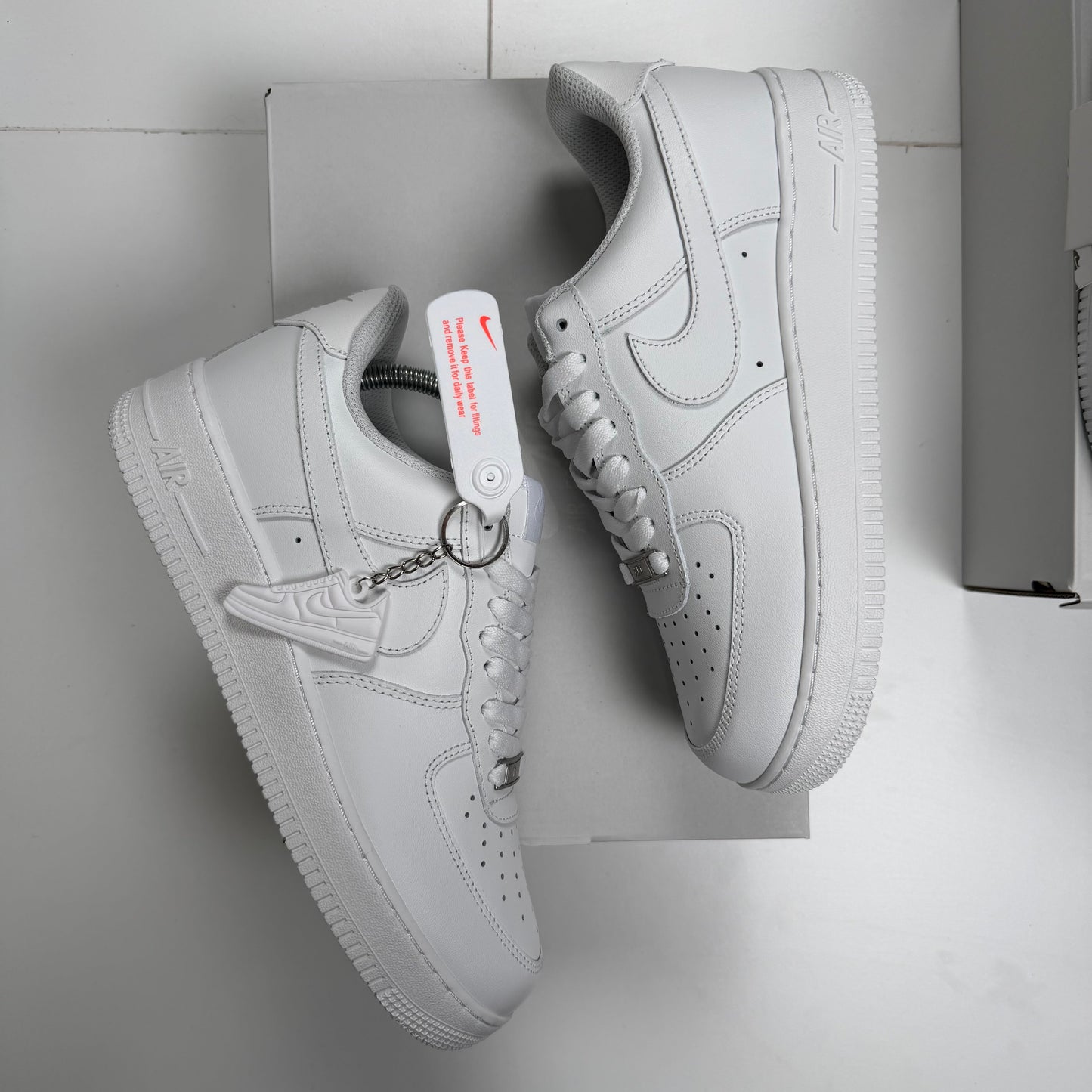 NIKE AIR FORCE 1